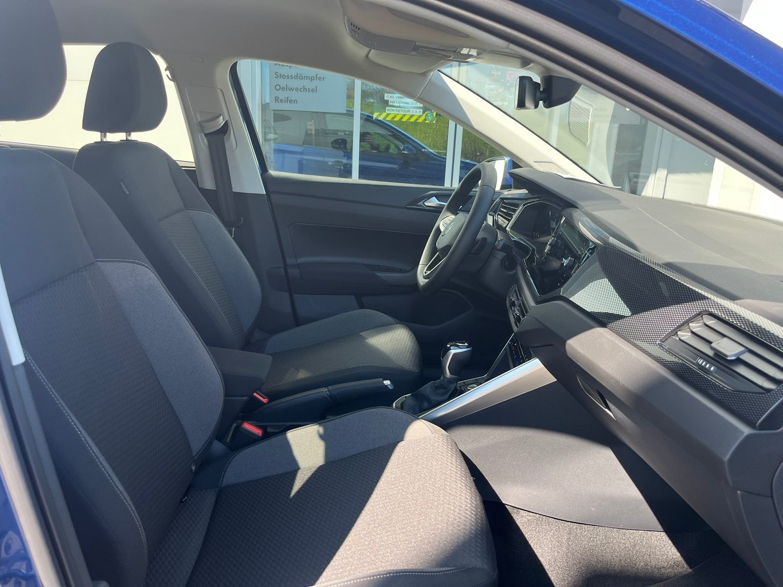 VW Polo Life, Petrol, New car, Automatic - 3