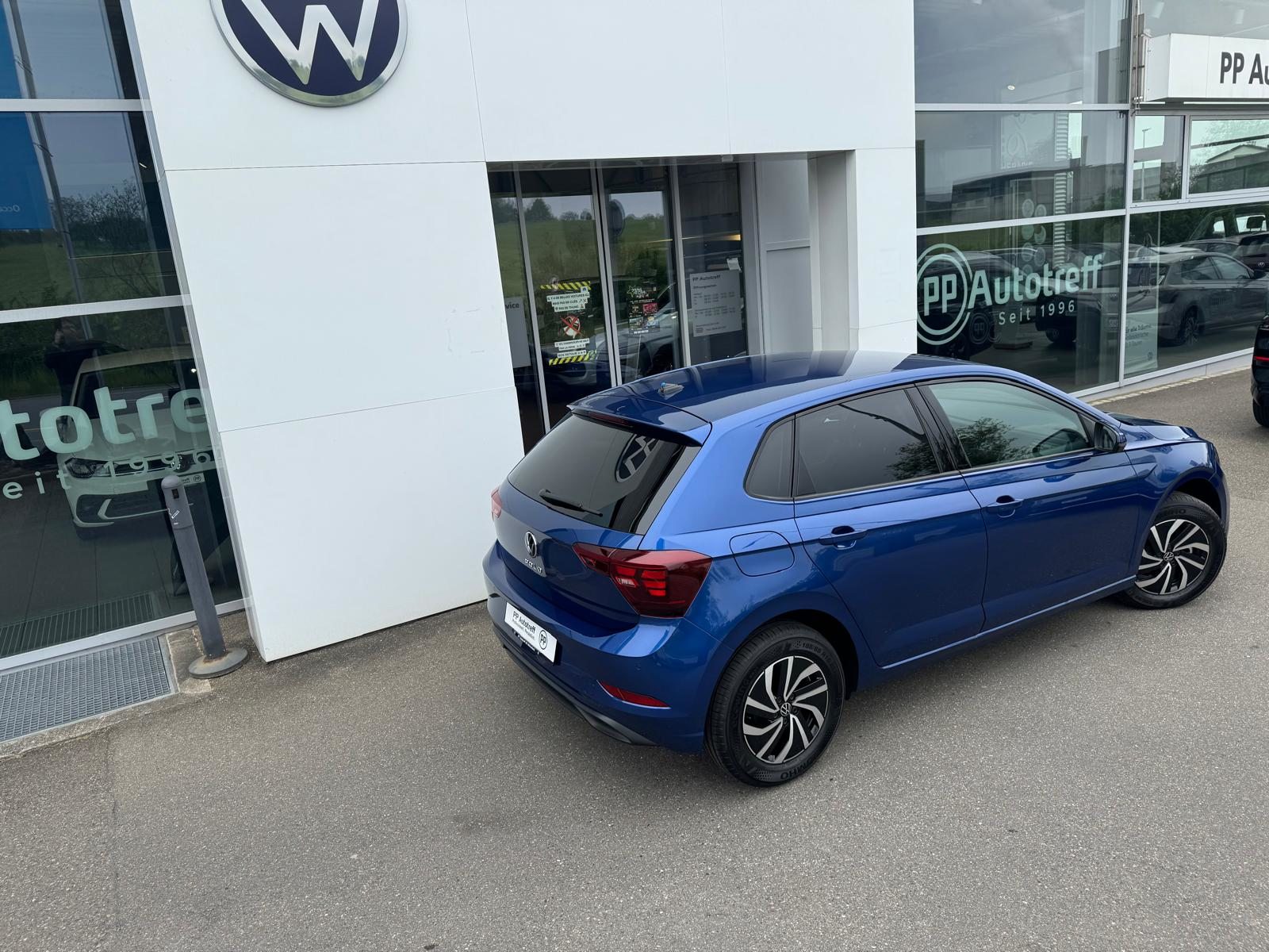 VW Polo Life, Petrol, New car, Automatic - 4