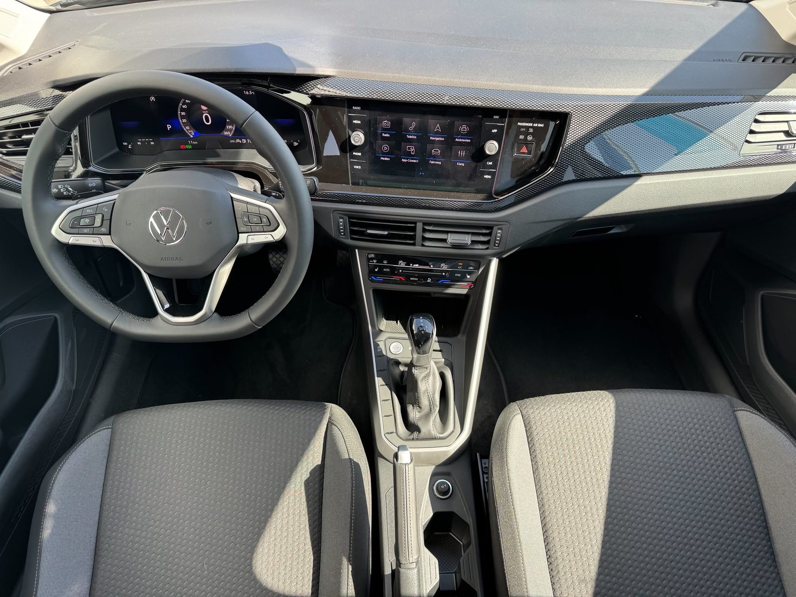 VW Polo Life, Petrol, New car, Automatic - 7