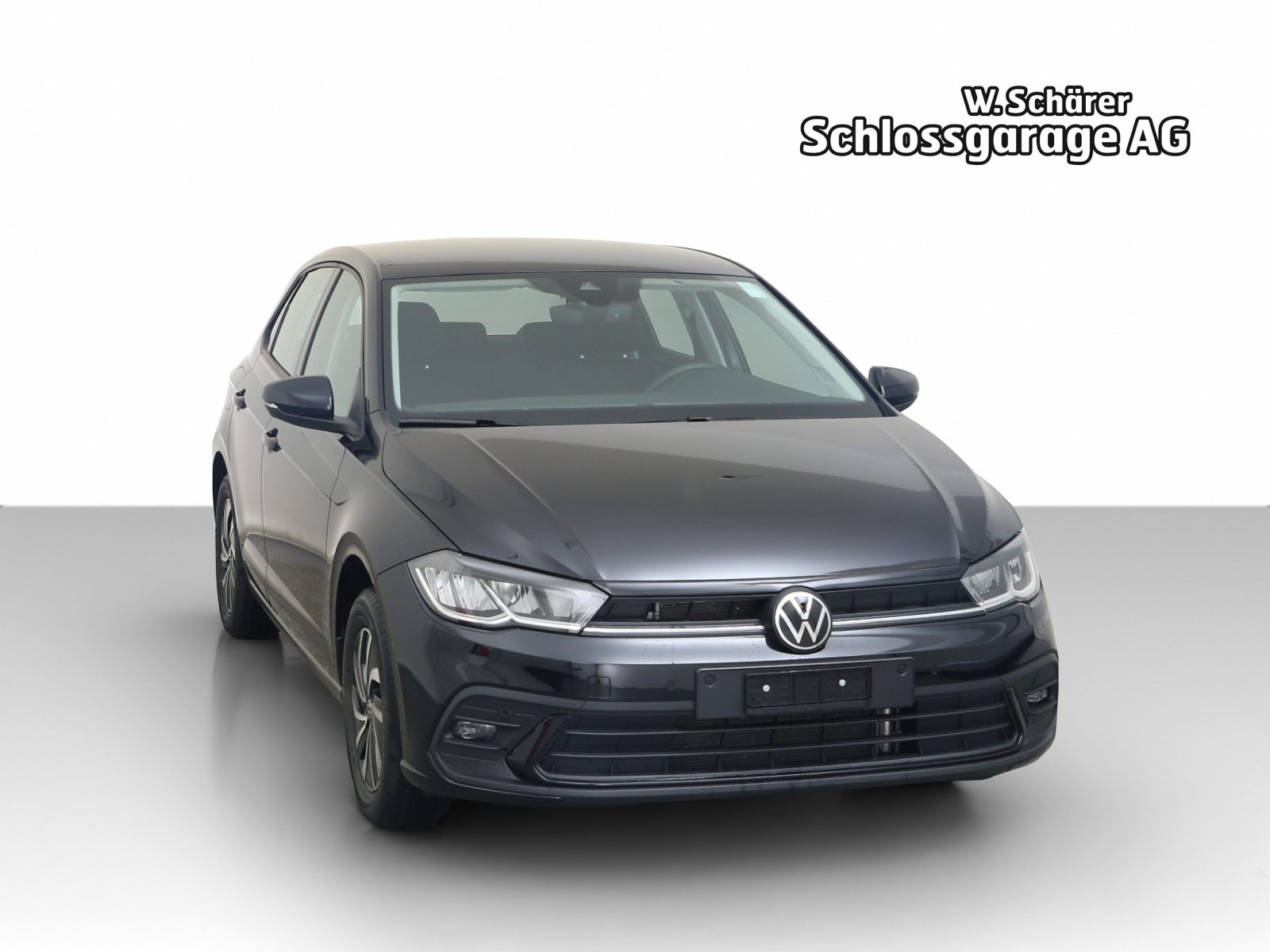 VW Polo Life, Petrol, Second hand / Used, Automatic - 4