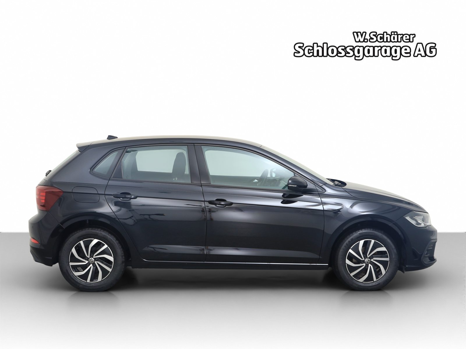 VW Polo Life, Petrol, Second hand / Used, Automatic - 5