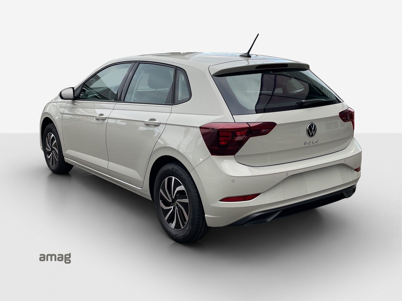 VW Polo Life, Petrol, Second hand / Used, Automatic - 3