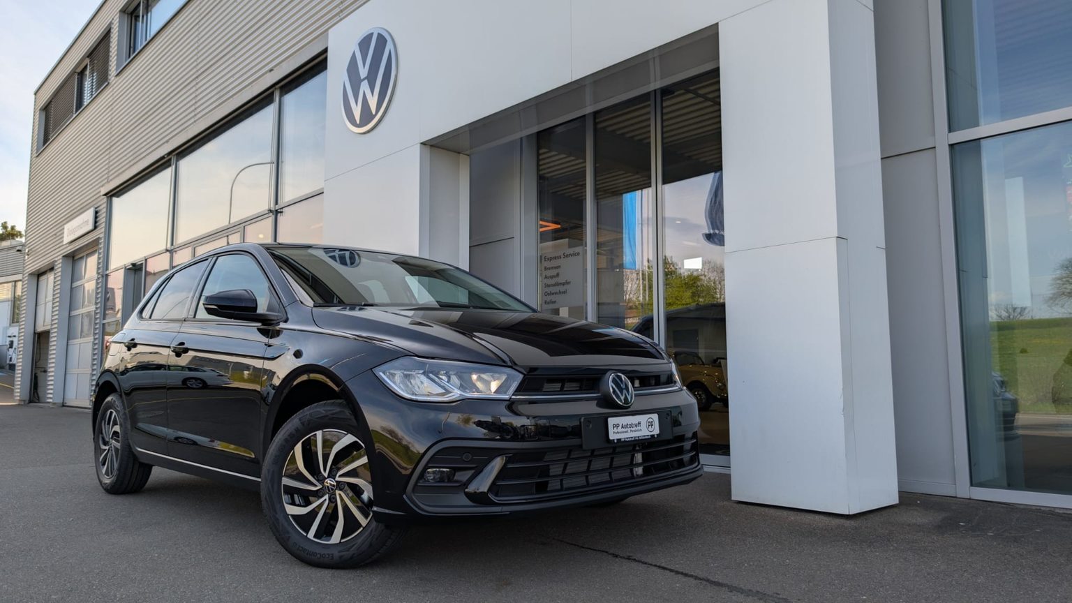 VW Polo Life, Benzin, Occasion / Gebraucht, Automatik - 2