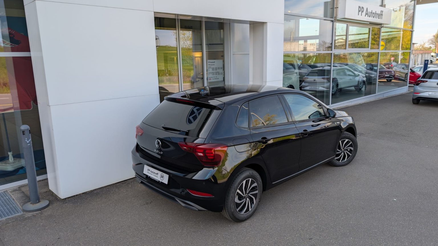 VW Polo Life, Benzin, Occasion / Gebraucht, Automatik - 4