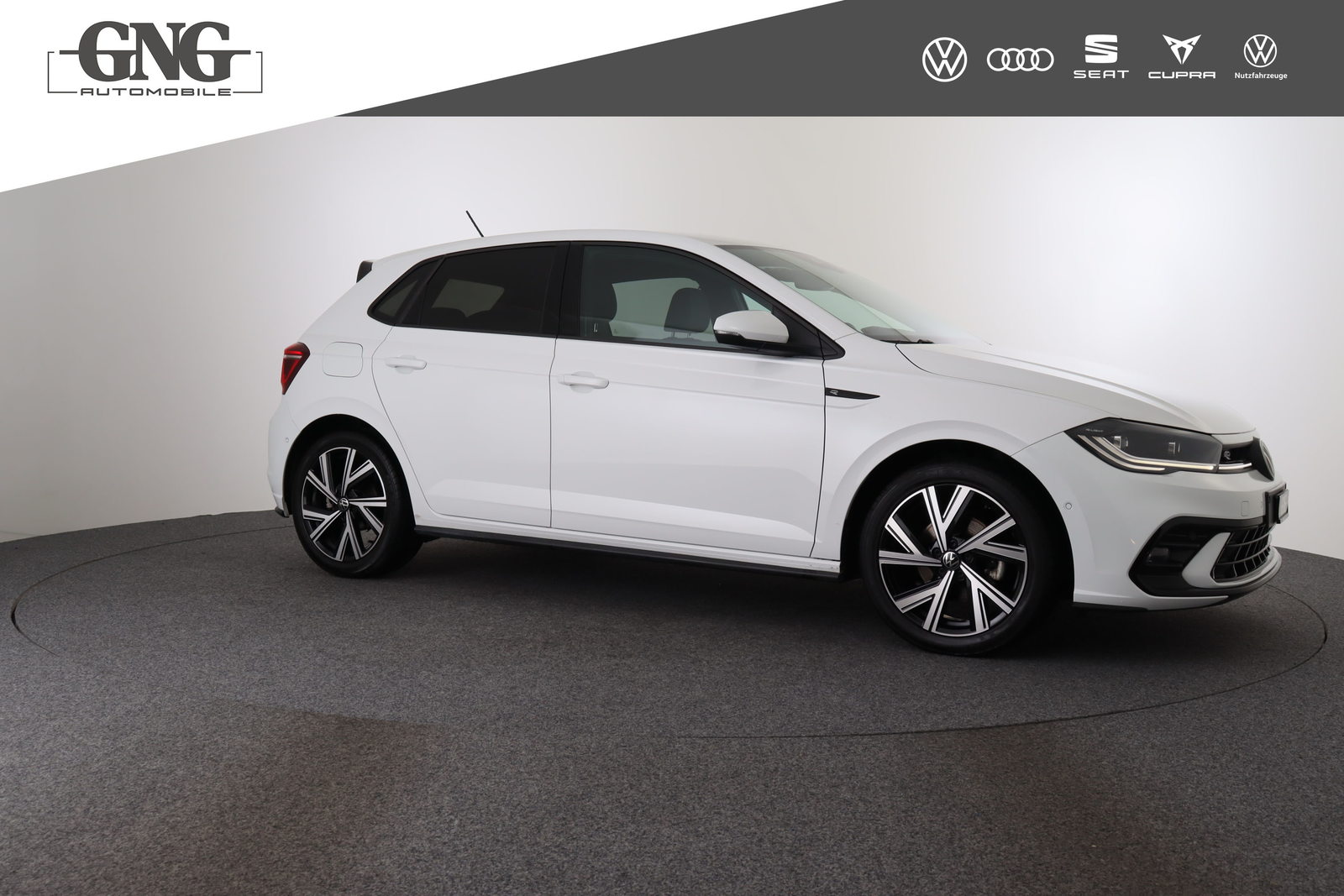 VW Polo R-Line, Petrol, Second hand / Used, Automatic - 2