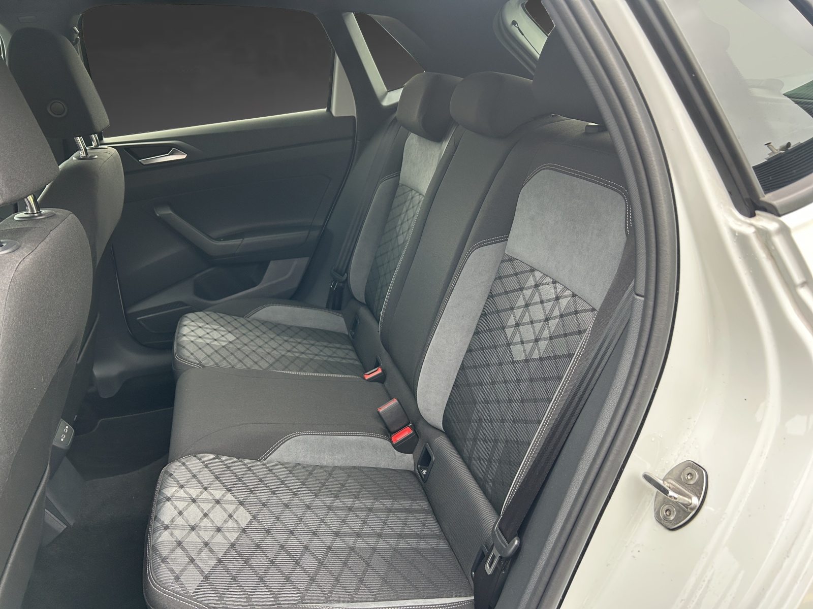 VW Polo R-Line, Essence, Occasion / Utilisé, Automatique - 7