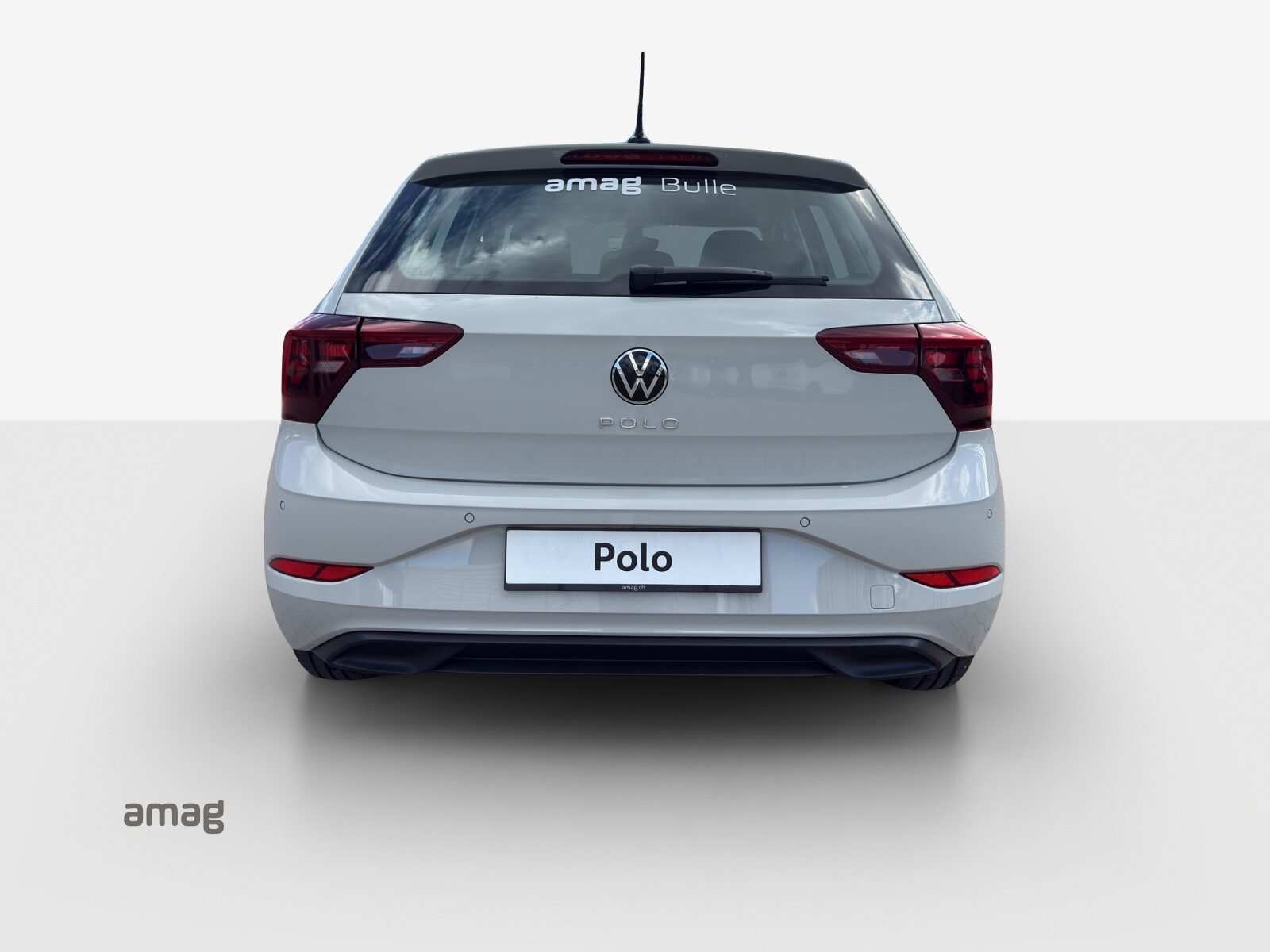 VW Polo Life, Petrol, Second hand / Used, Automatic - 4