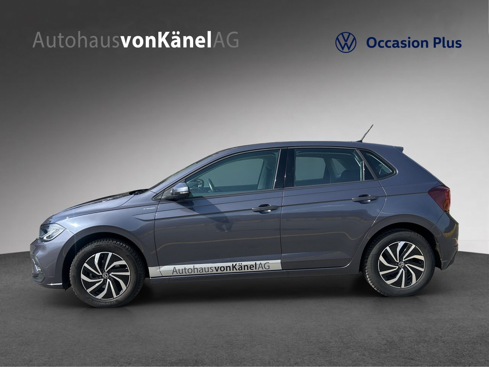 VW Polo Life, Petrol, Second hand / Used, Automatic - 2