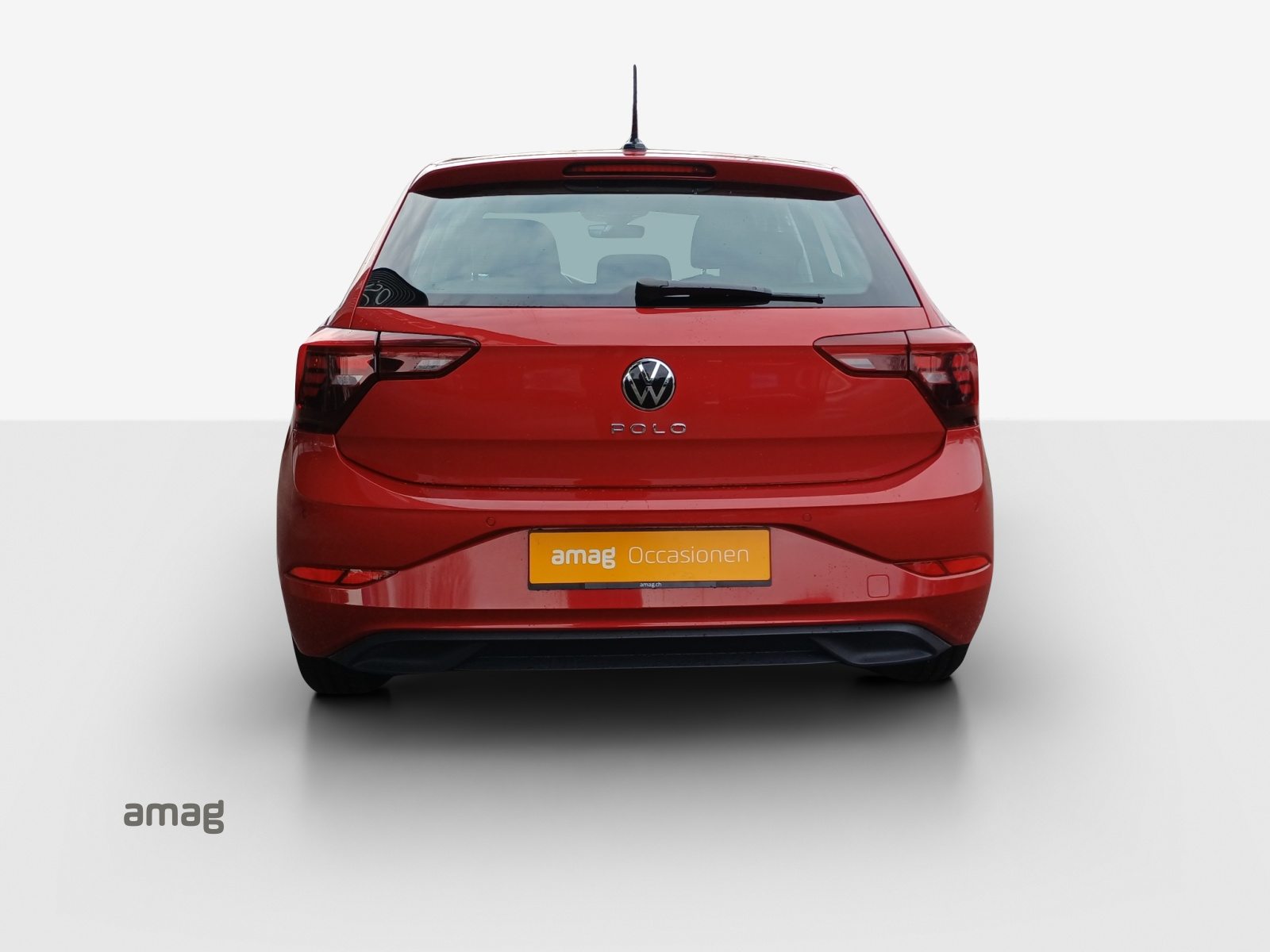 VW Polo Life, Petrol, Second hand / Used, Automatic - 4