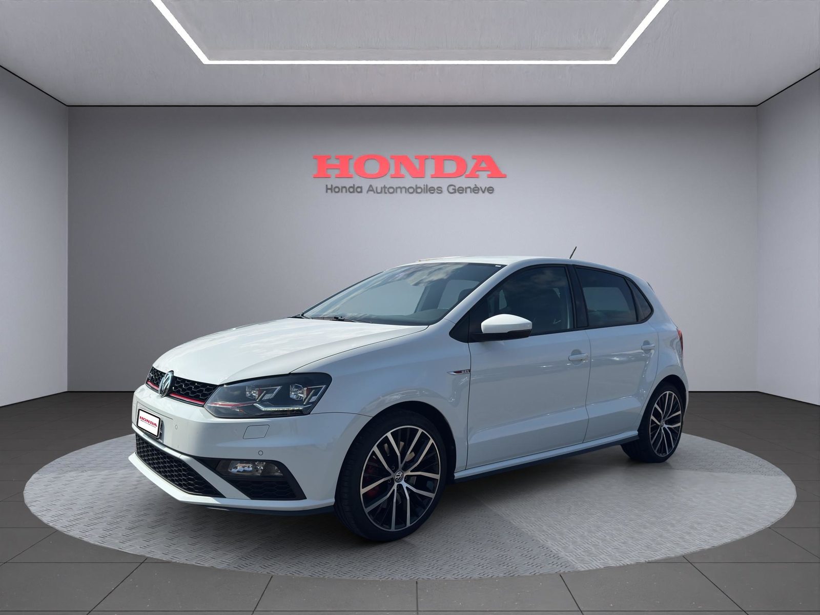 VW Polo 1.8 TSI GTI, Essence, Occasion / Utilisé, Manuelle - 4