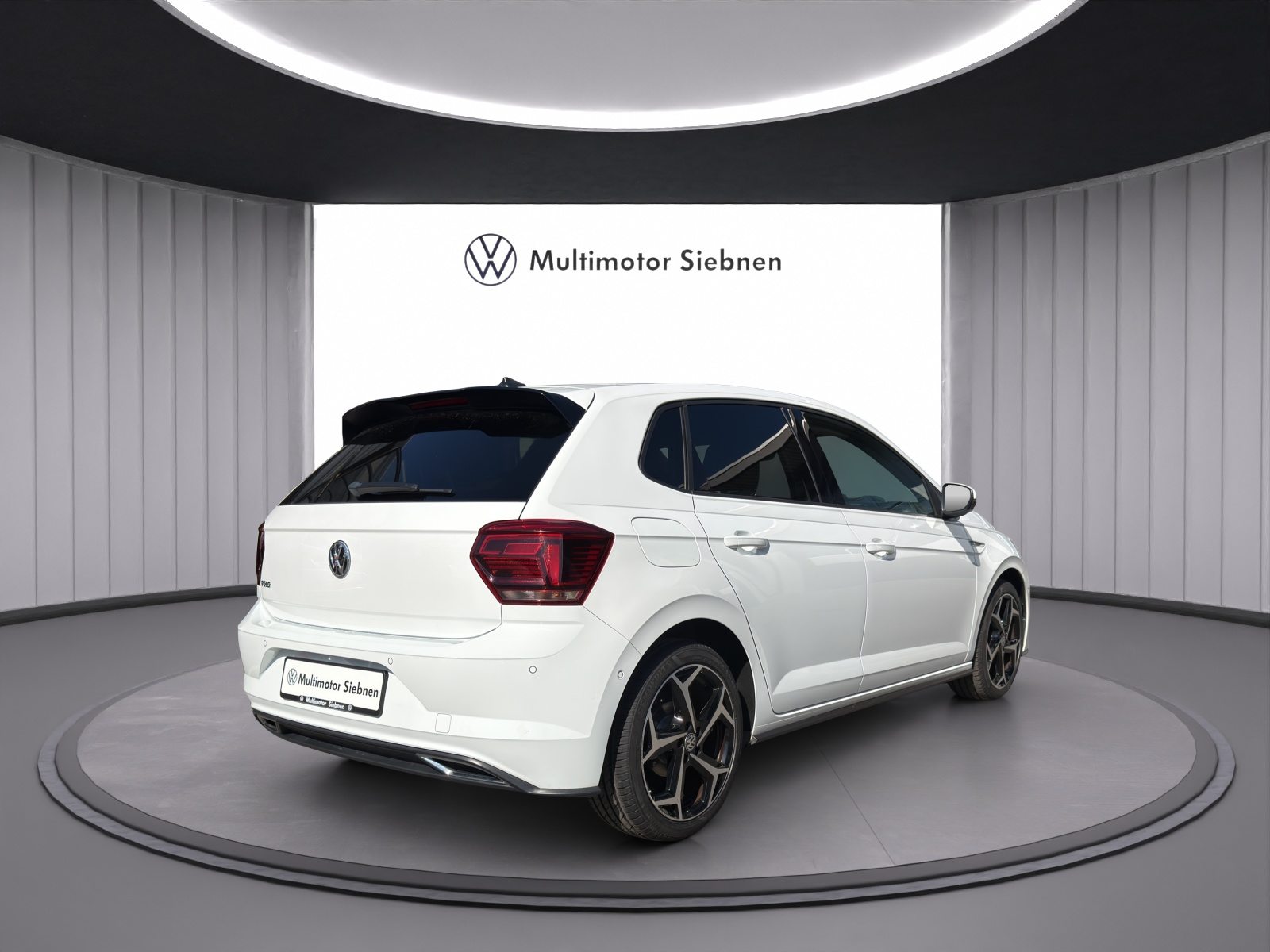 VW New Polo Highline, Petrol, Second hand / Used, Automatic - 5