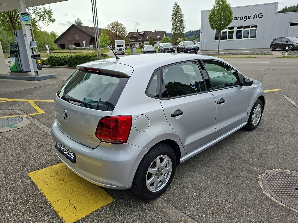 VW Polo Trendline, Petrol, Second hand / Used, Automatic - 7