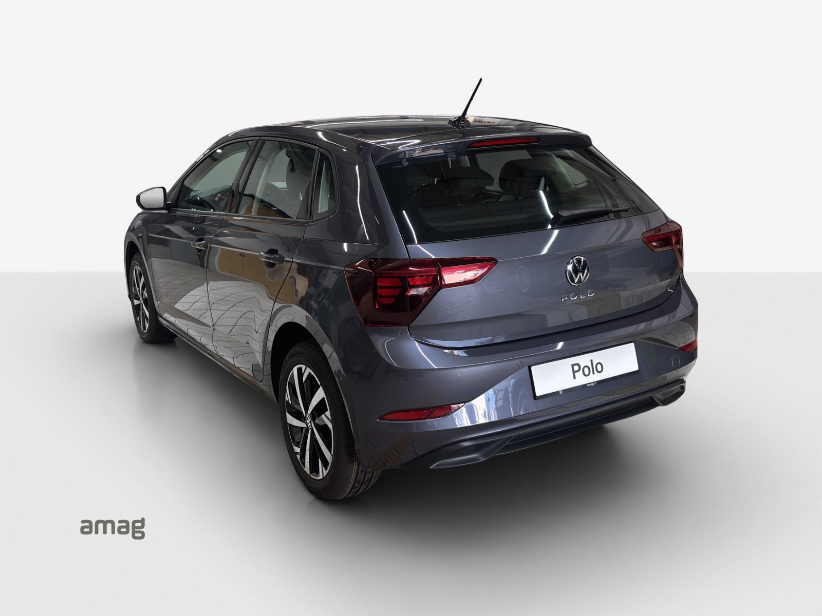 VW Polo Life, Petrol, Second hand / Used, Automatic - 3