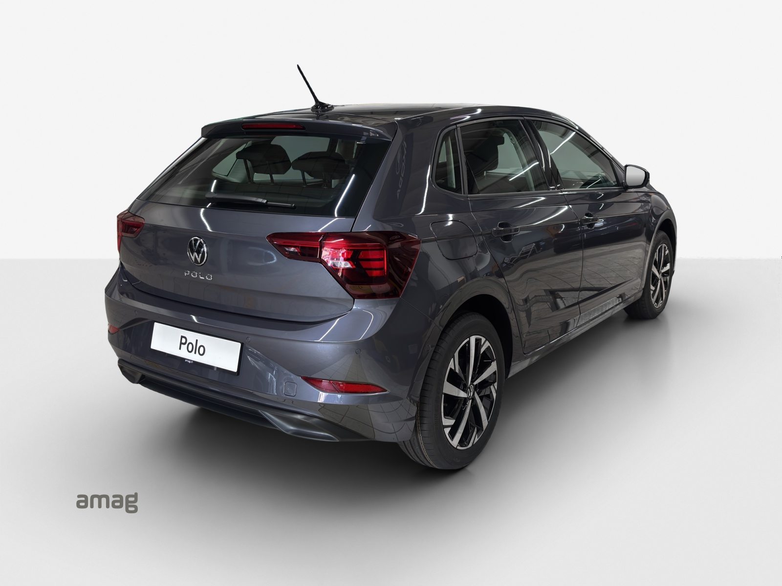 VW Polo Life, Petrol, Second hand / Used, Automatic - 5