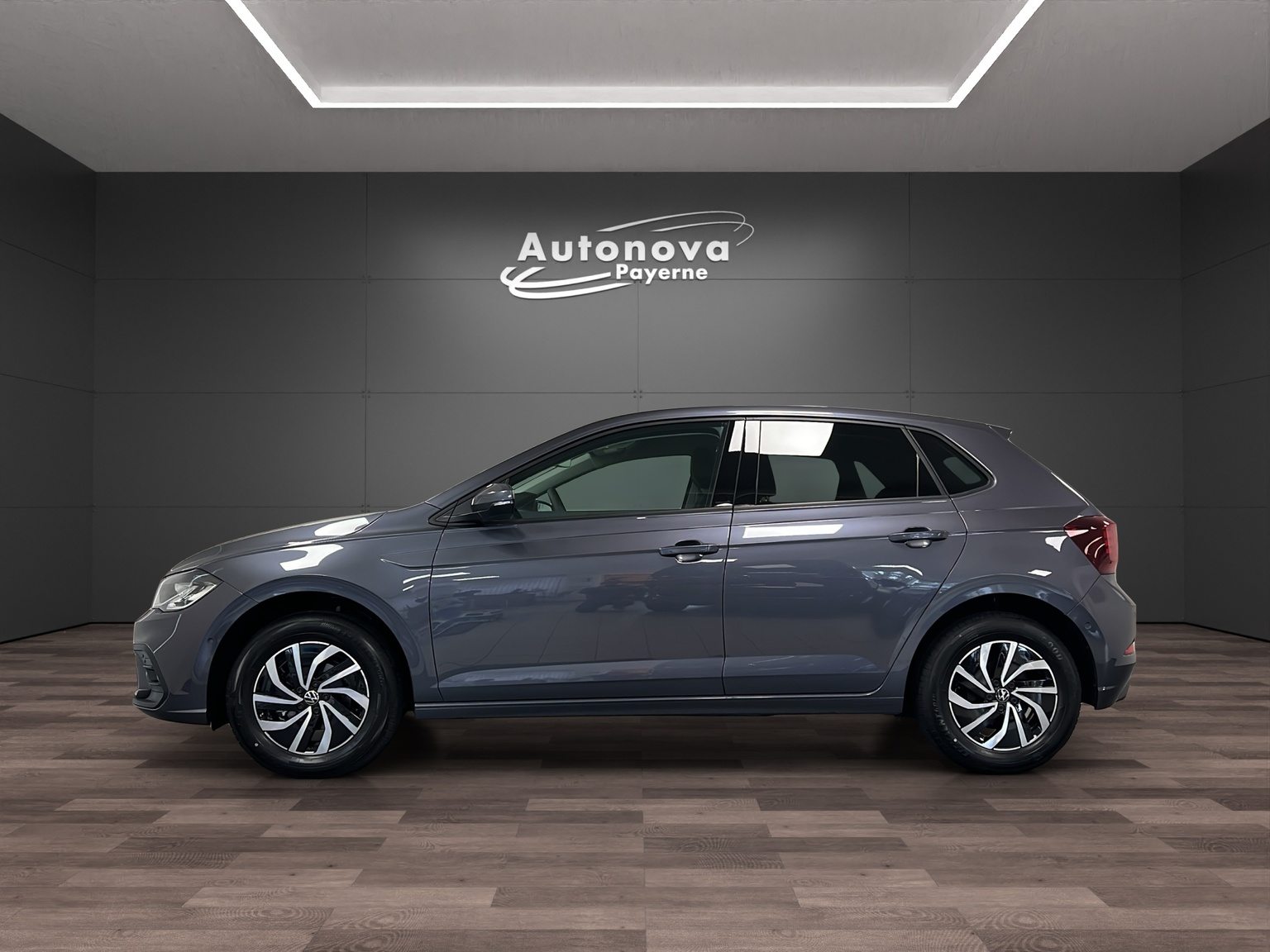 VW Polo Life, Essence, Occasion / Utilisé, Automatique - 3