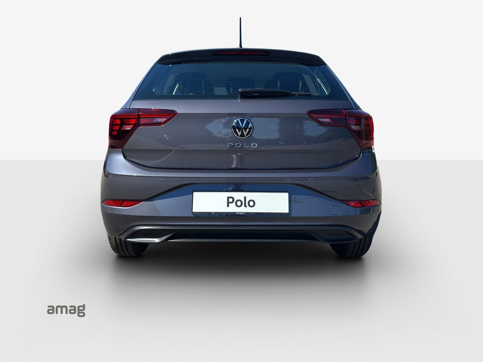 VW Polo Life, Petrol, Second hand / Used, Automatic - 4