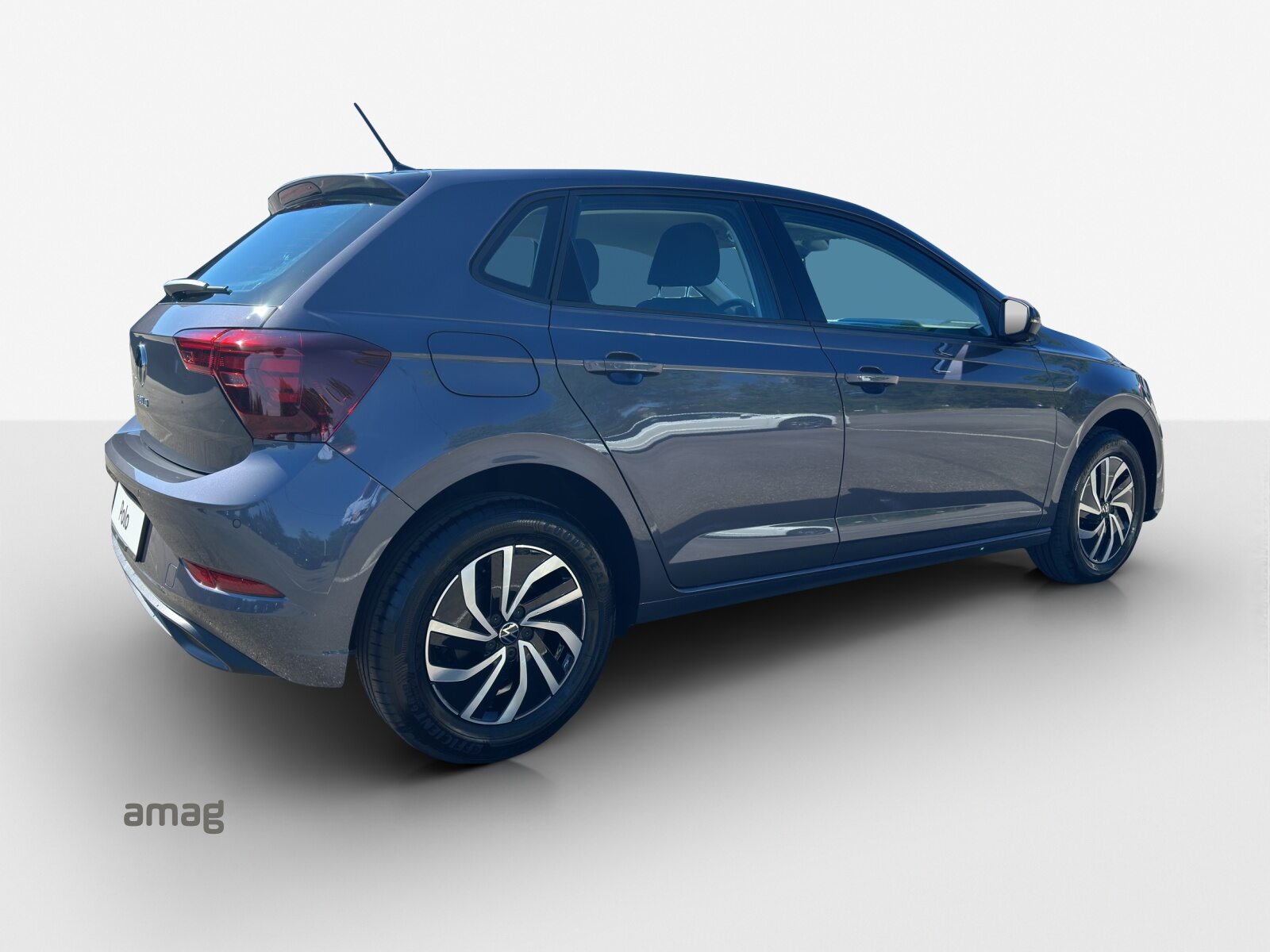 VW Polo Life, Petrol, Second hand / Used, Automatic - 5