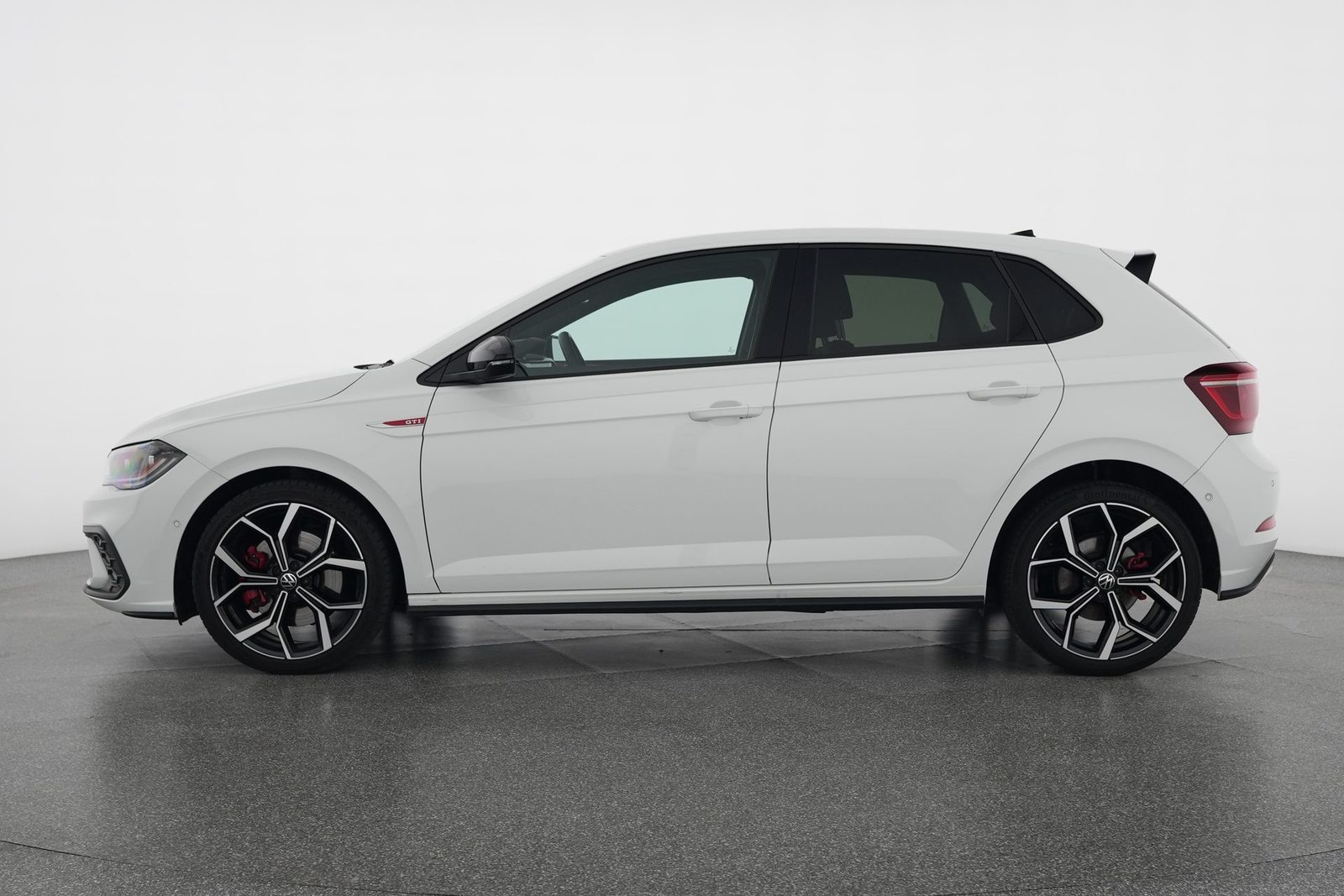 VW Polo GTI, Petrol, Second hand / Used, Automatic - 2