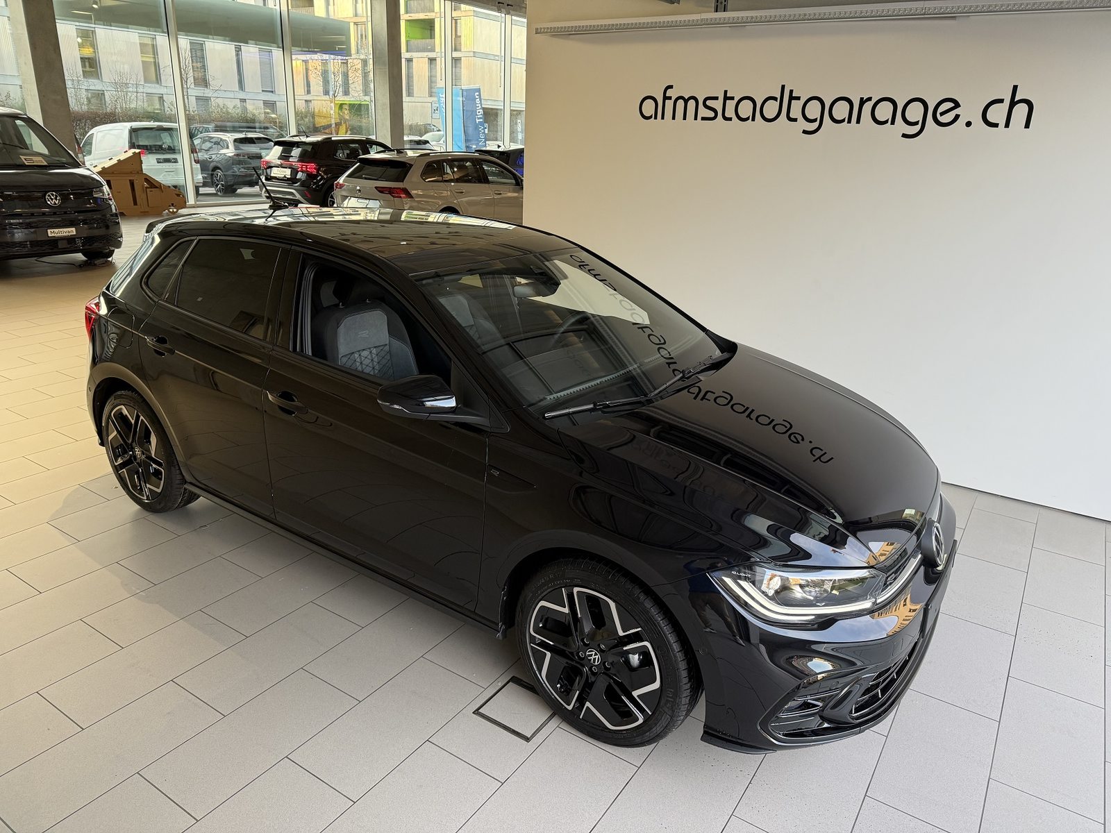 VW Polo R-Line, Petrol, Second hand / Used, Automatic - 2