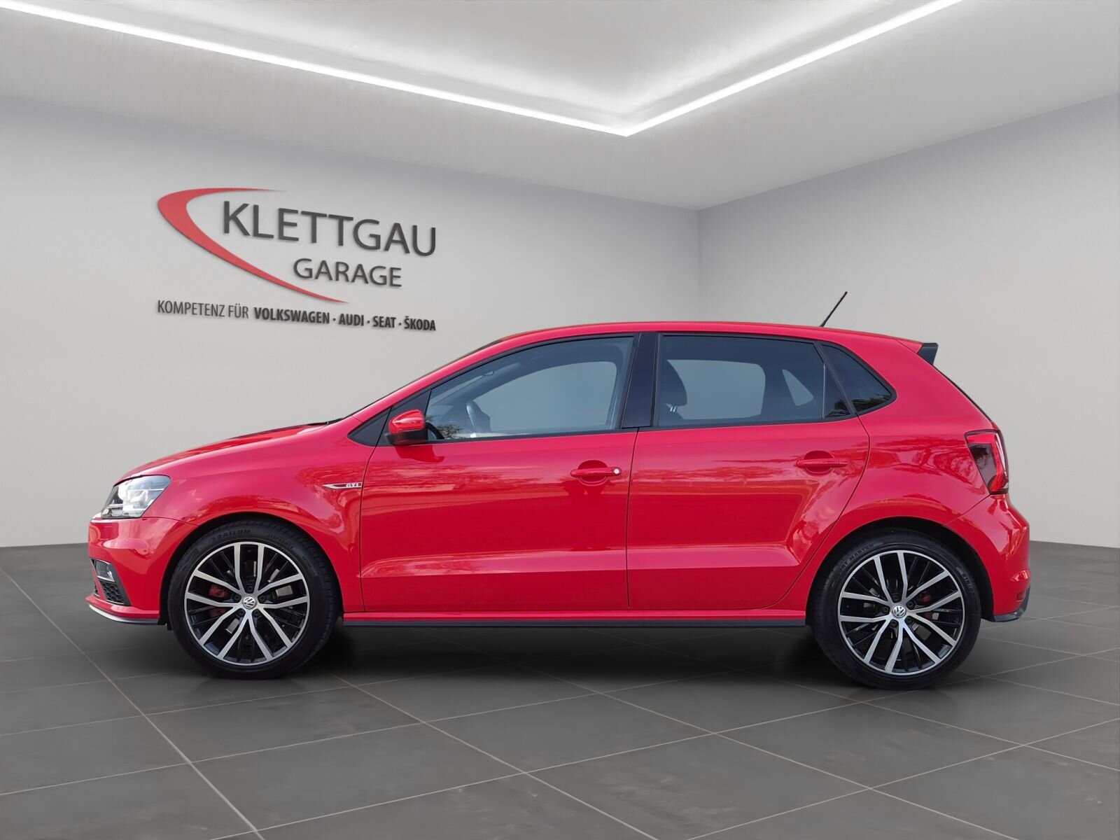 VW Polo 1.8 TSI GTI, Petrol, Second hand / Used, Manual - 2