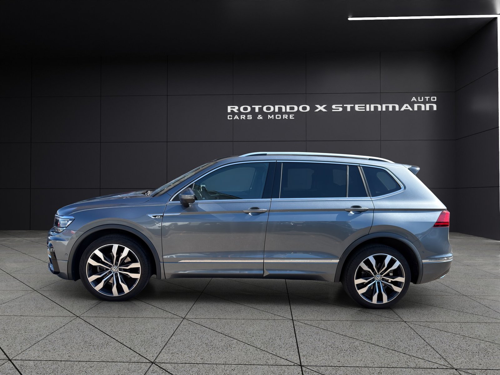 VW R-Line High Line, Benzin, Occasion / Gebraucht, Automatik - 2