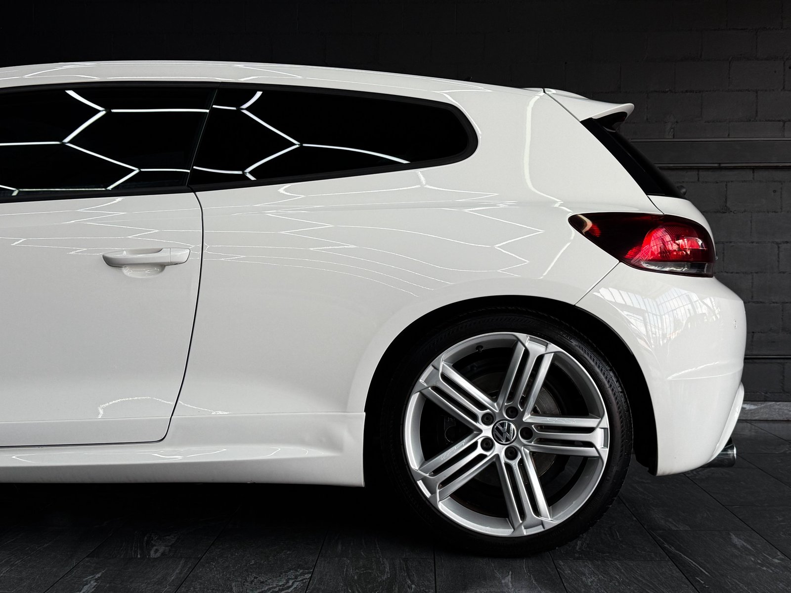 VW Scirocco 2.0 TSI R DSG, Petrol, Second hand / Used, Automatic - 7