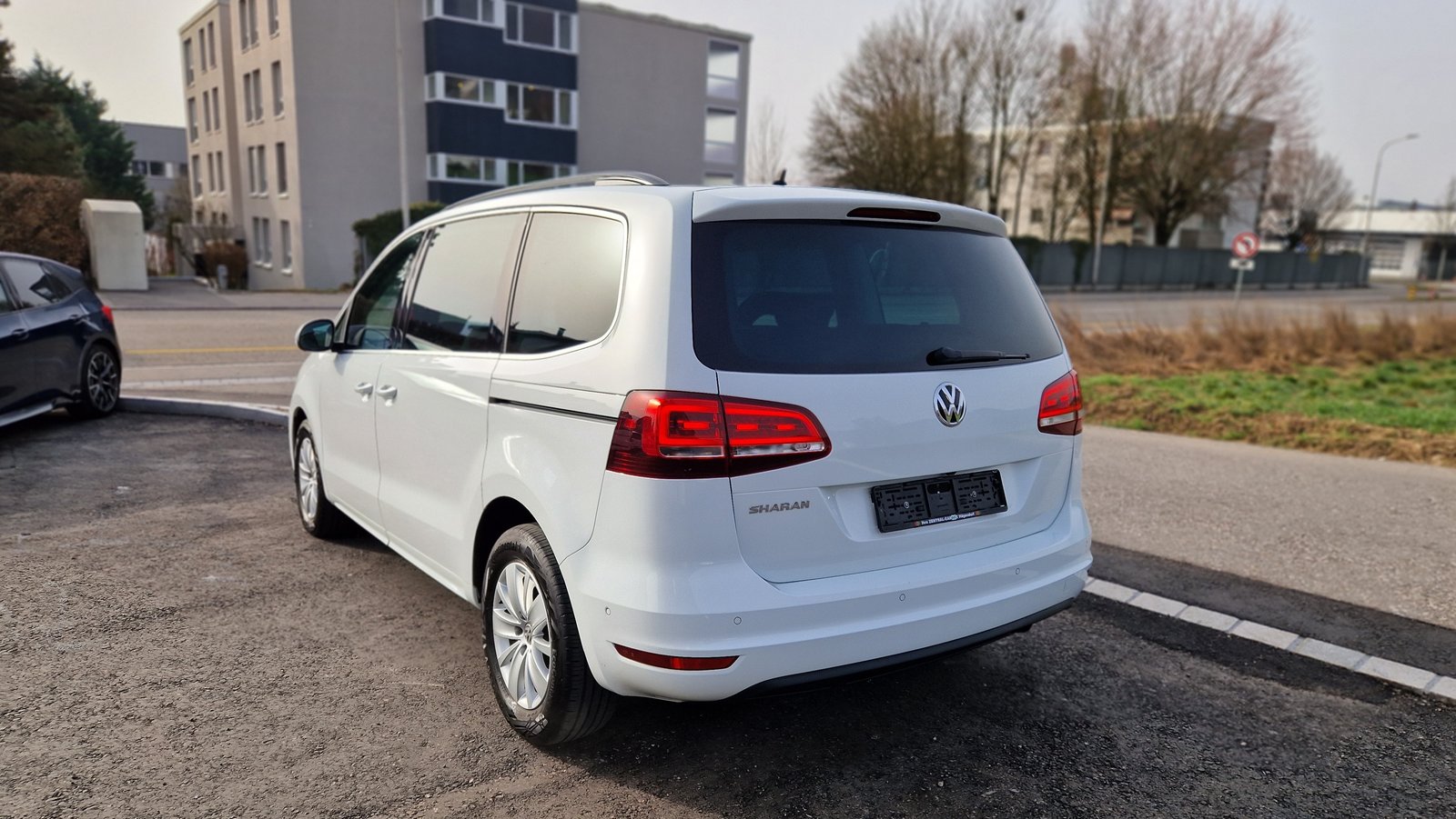 VW Sharan 1.4 TSI BlMT Comfortline DSG, Essence, Occasion / Utilisé, Automatique - 3