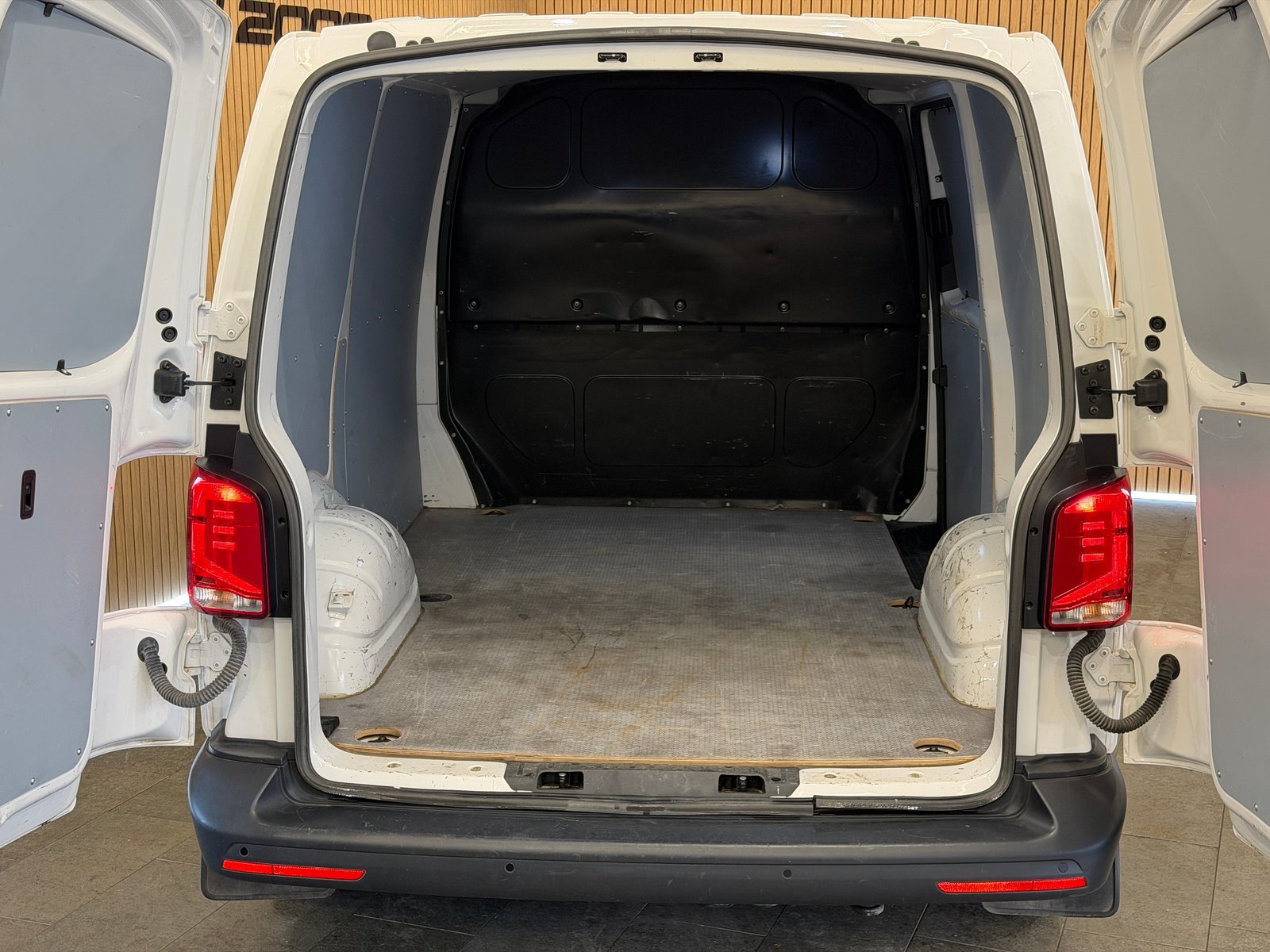 VW T6.1 2.0 TDI TRANSPORTER 3 Plätzer, Diesel, Occasioni / Usate, Manuale - 5