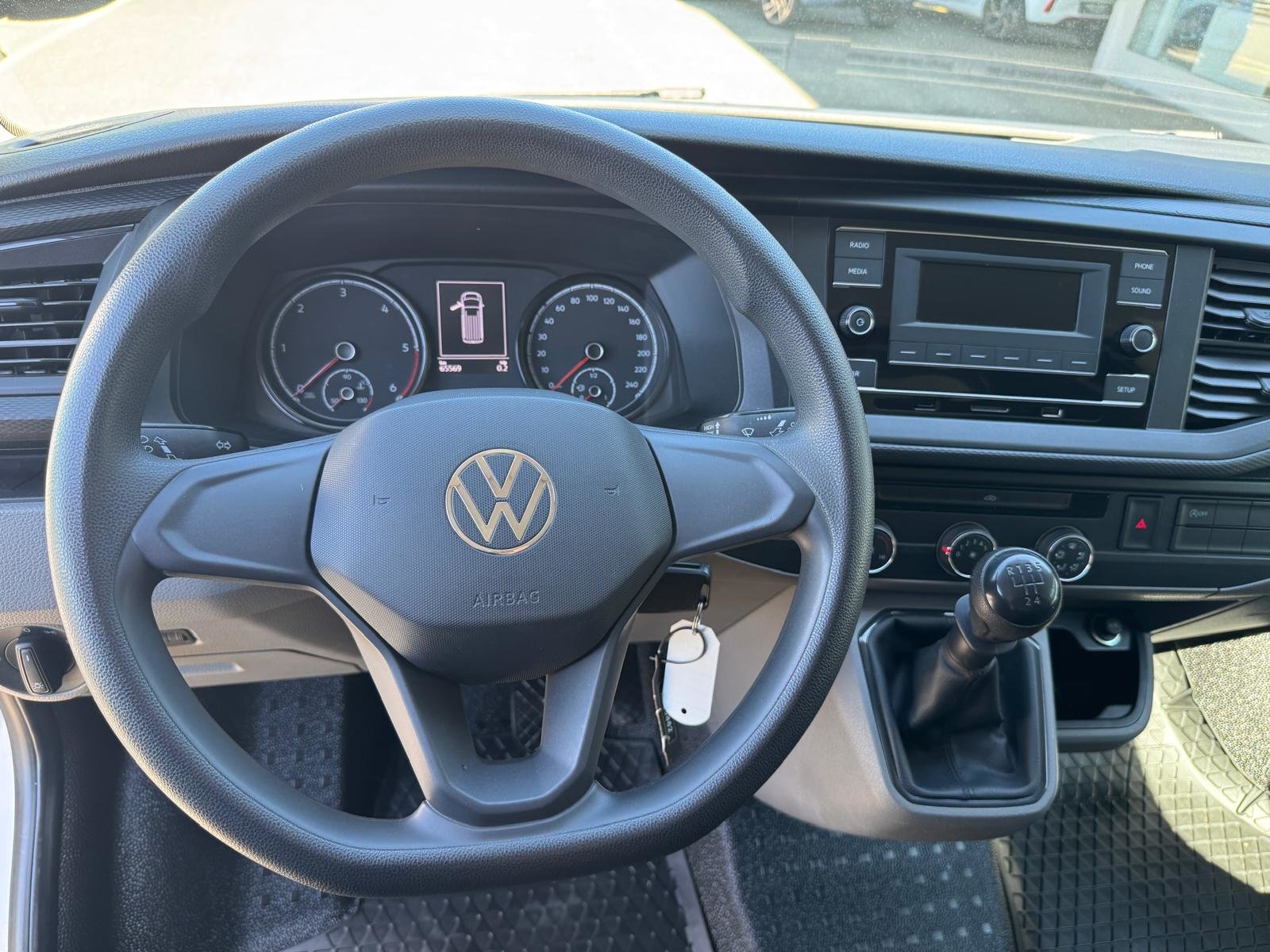 VW T6.1 2.0 TDI 3000 L1H1, Diesel, Occasion / Gebraucht, Handschaltung - 3