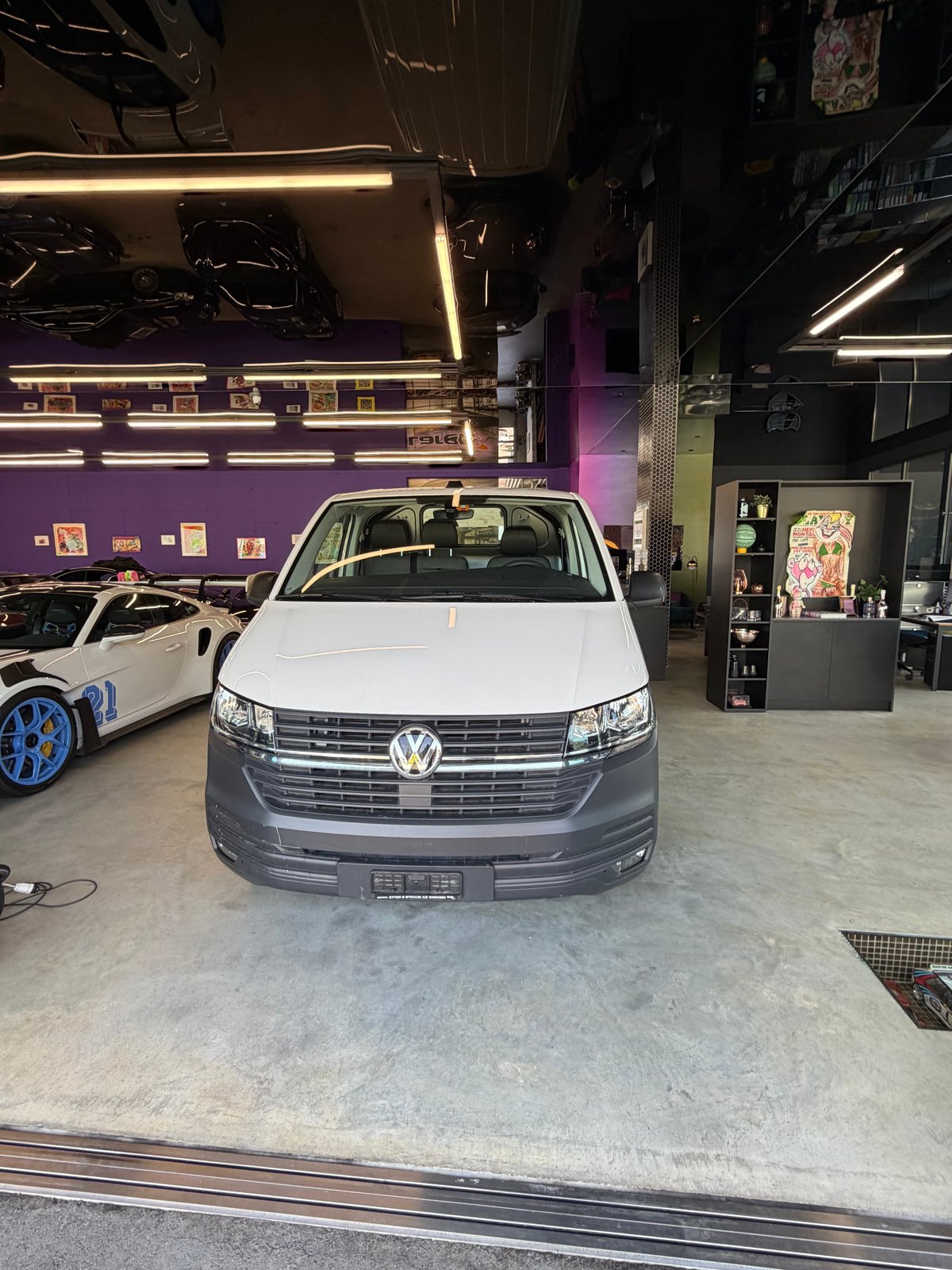VW T6.1 2.0 TDI, Diesel, Second hand / Used, Manual - 2