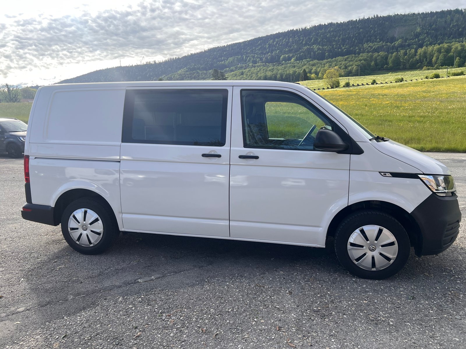 VW T6.1 2.0 TDI, Diesel, Second hand / Used, Manual - 2