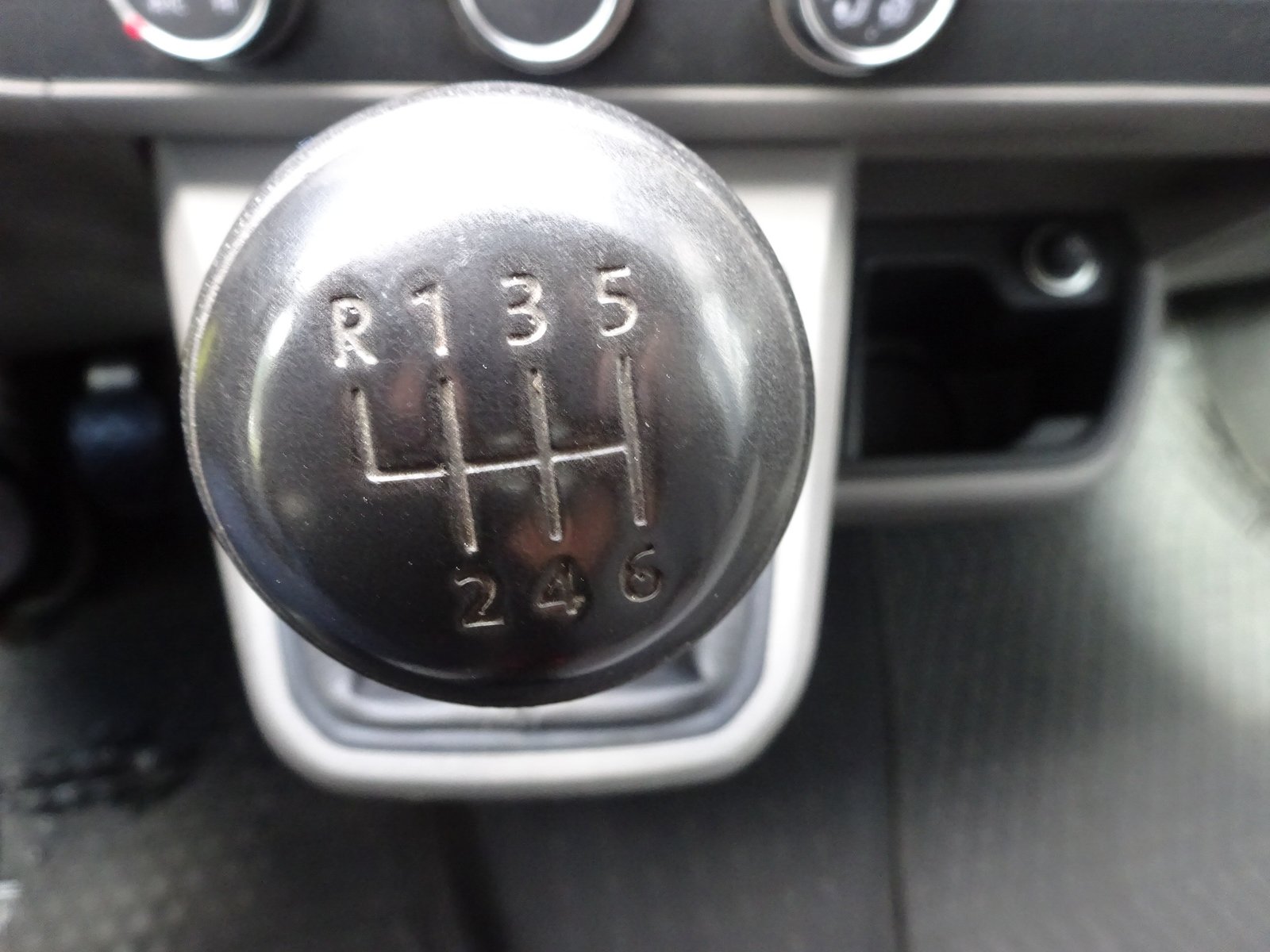 VW T6.1 2.0 TDI 4Motion, Diesel, Occasion / Utilisé, Manuelle - 6