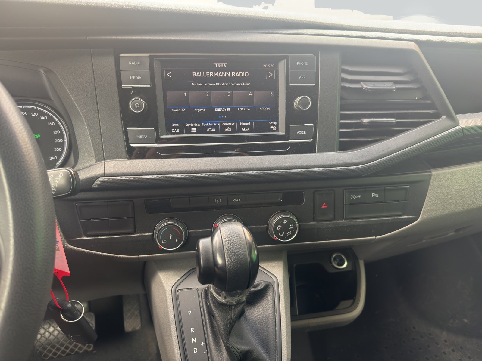 VW T6.1 2.0 TDI DSG, Diesel, Occasion / Utilisé, Automatique - 6