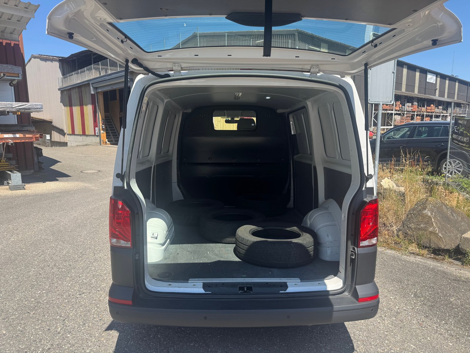 VW T6.1 2.0 TDI, Diesel, Occasion / Utilisé, Manuelle - 3