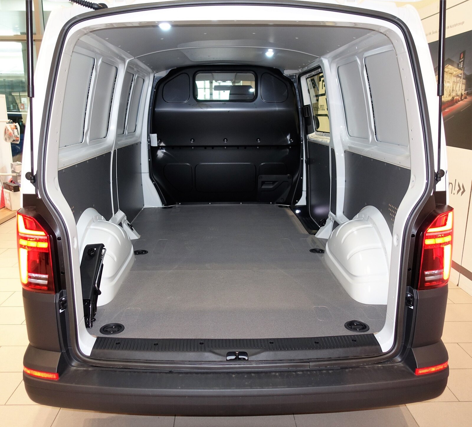 VW T6.1 ABTe, Elektro, Occasion / Gebraucht, Automatik - 4