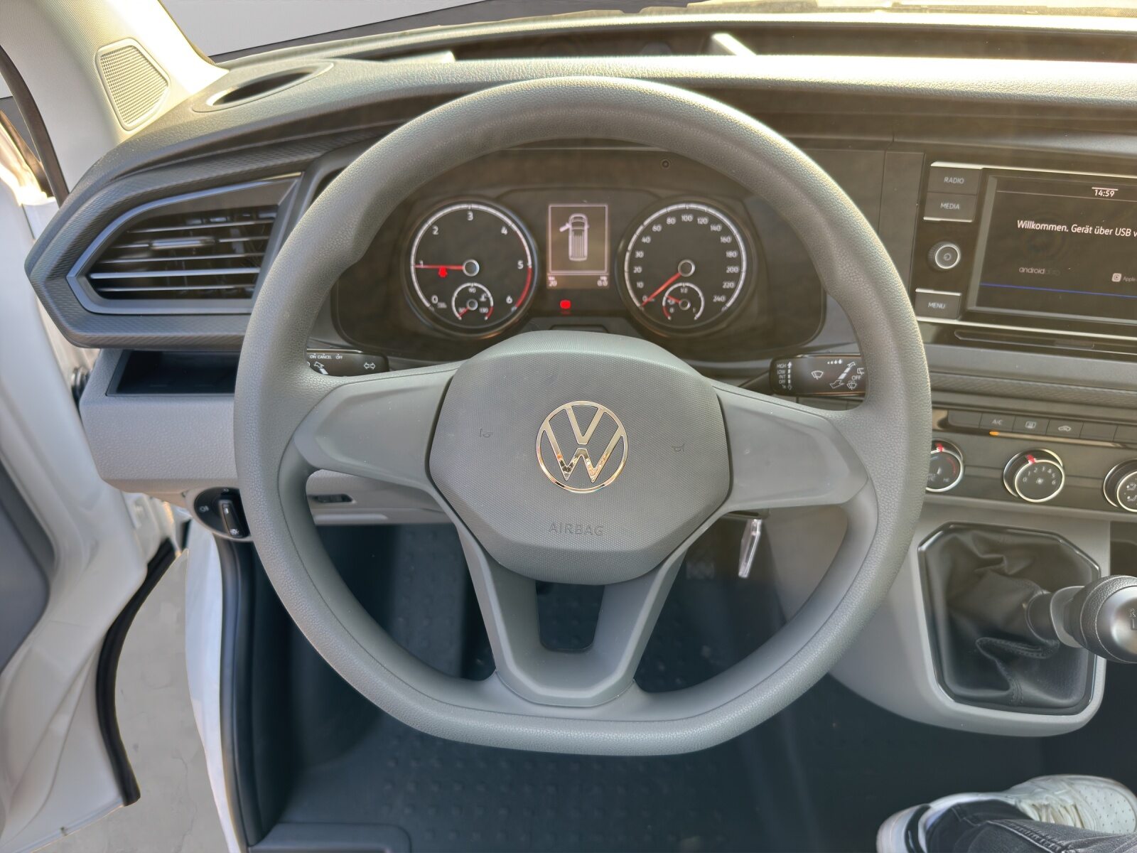 VW Transporter 6.1 Kombi RS 3400 mm, Diesel, Second hand / Used, Manual - 6