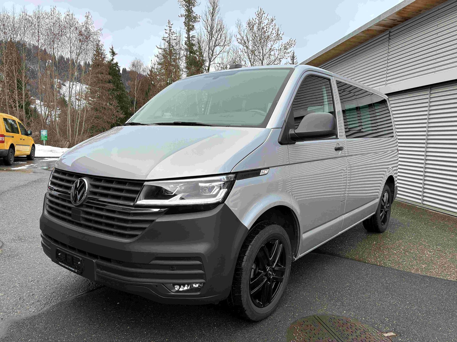 VW Transporter 6.1 Kombi RS 3000 mm