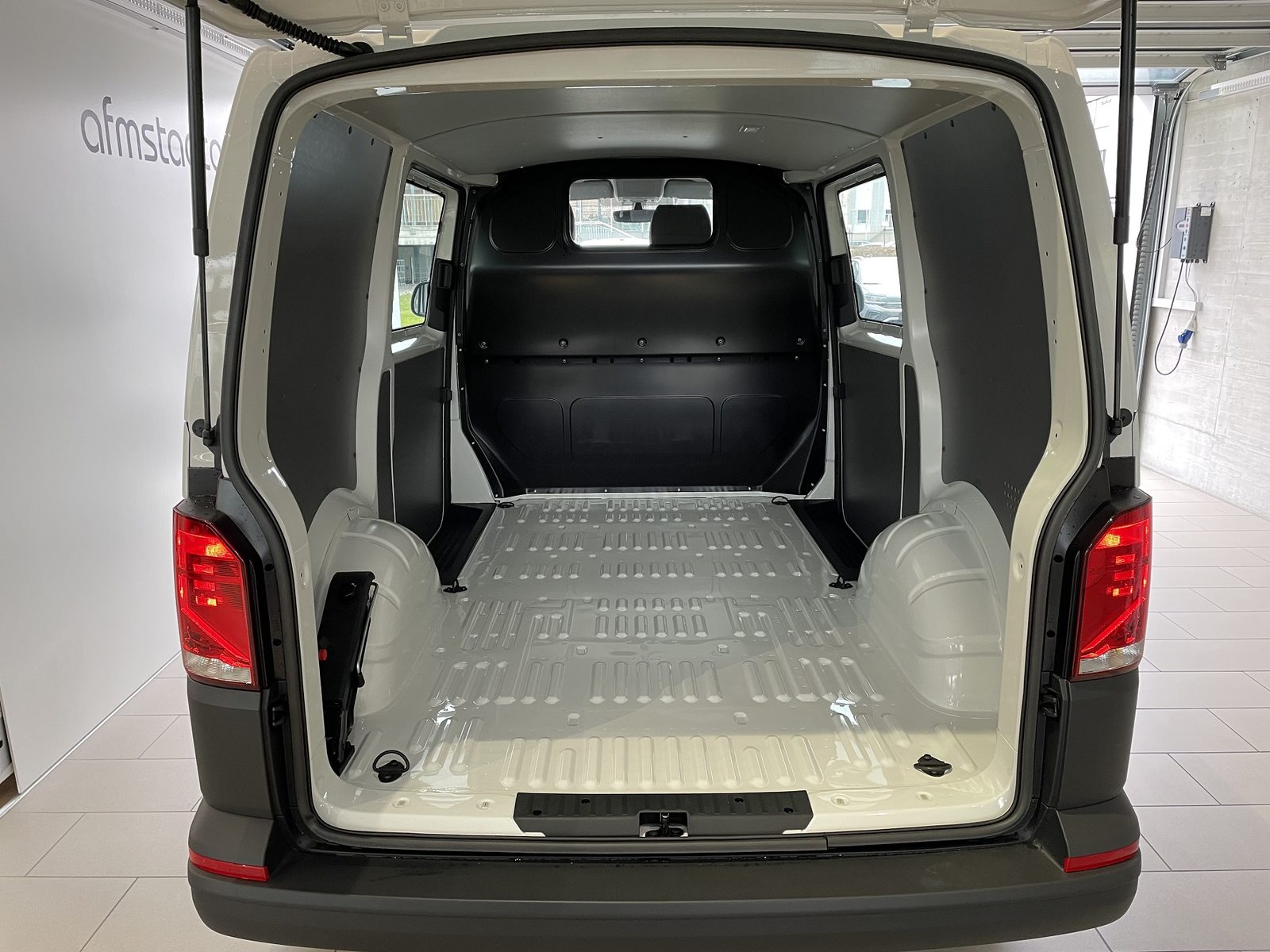 VW Transporter 6.1 Kombi RS 3000 mm, Diesel, Occasion / Gebraucht, Handschaltung - 5