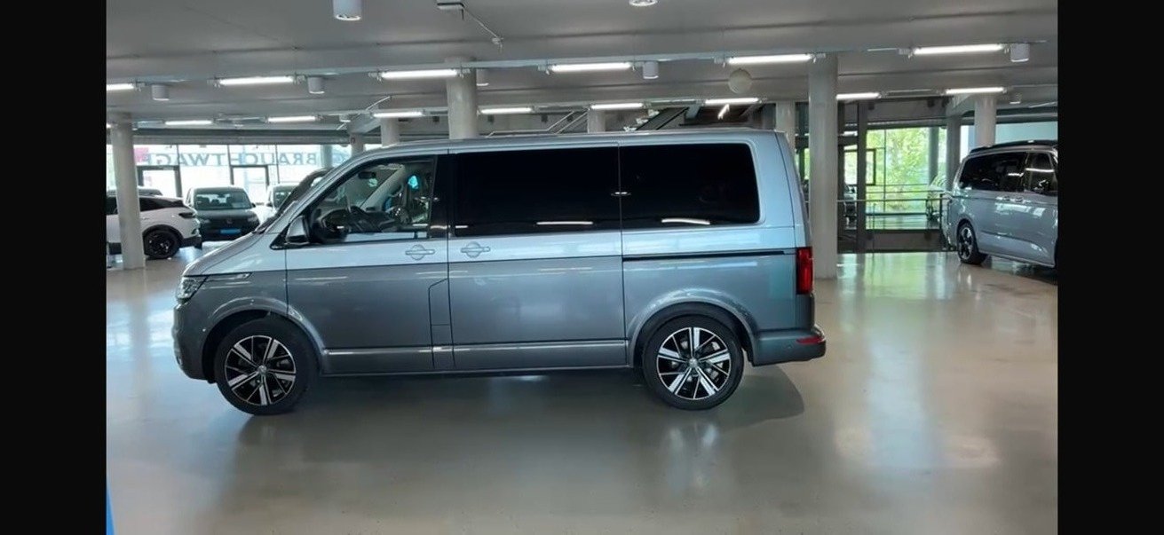 VW T6.1 Multivan 2.0 Bi-TDI Highline 4Motion DSG, Diesel, Second hand / Used, Automatic - 2