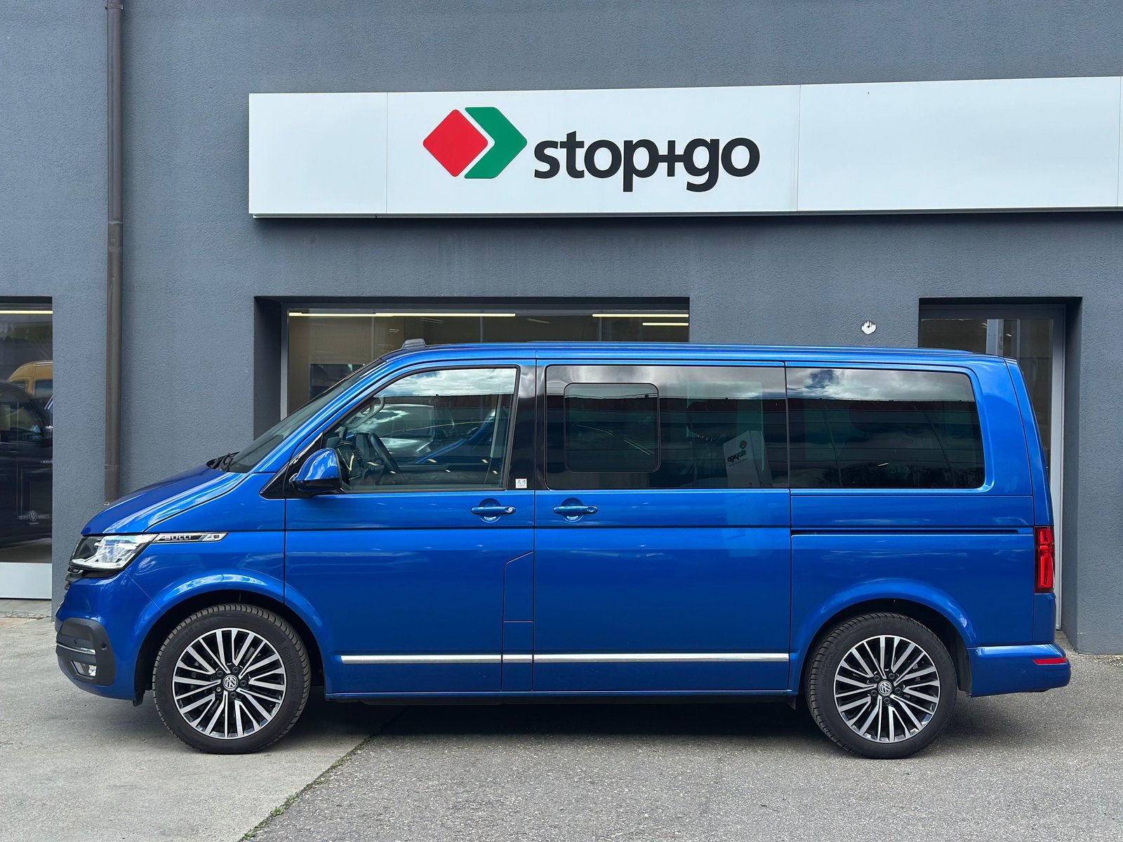 VW T6.1 Multivan 2.0 Bi-TDI Highline Liberty 4Mot. DSG, Diesel, Second hand / Used, Automatic - 3