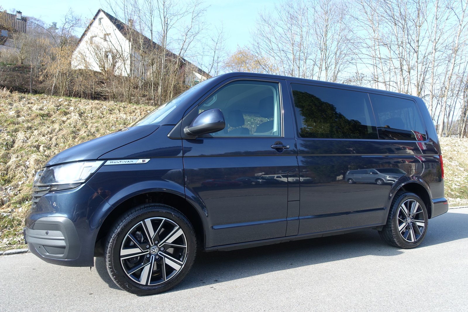 VW T6.1 Multivan 2.0 Bi-TDI Family 4Motion DSG, Diesel, Second hand / Used, Automatic - 2