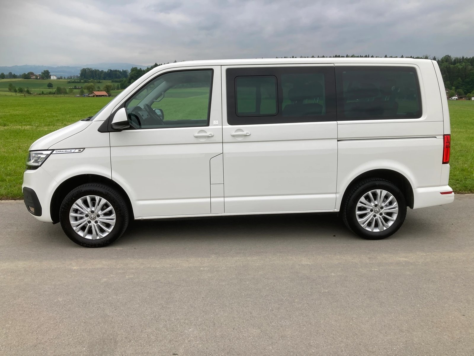 VW T6.1 2.0 TDI DSG 8 Sitzer mit Anhängerkupplung, Diesel, Occasioni / Usate, Automatico - 5