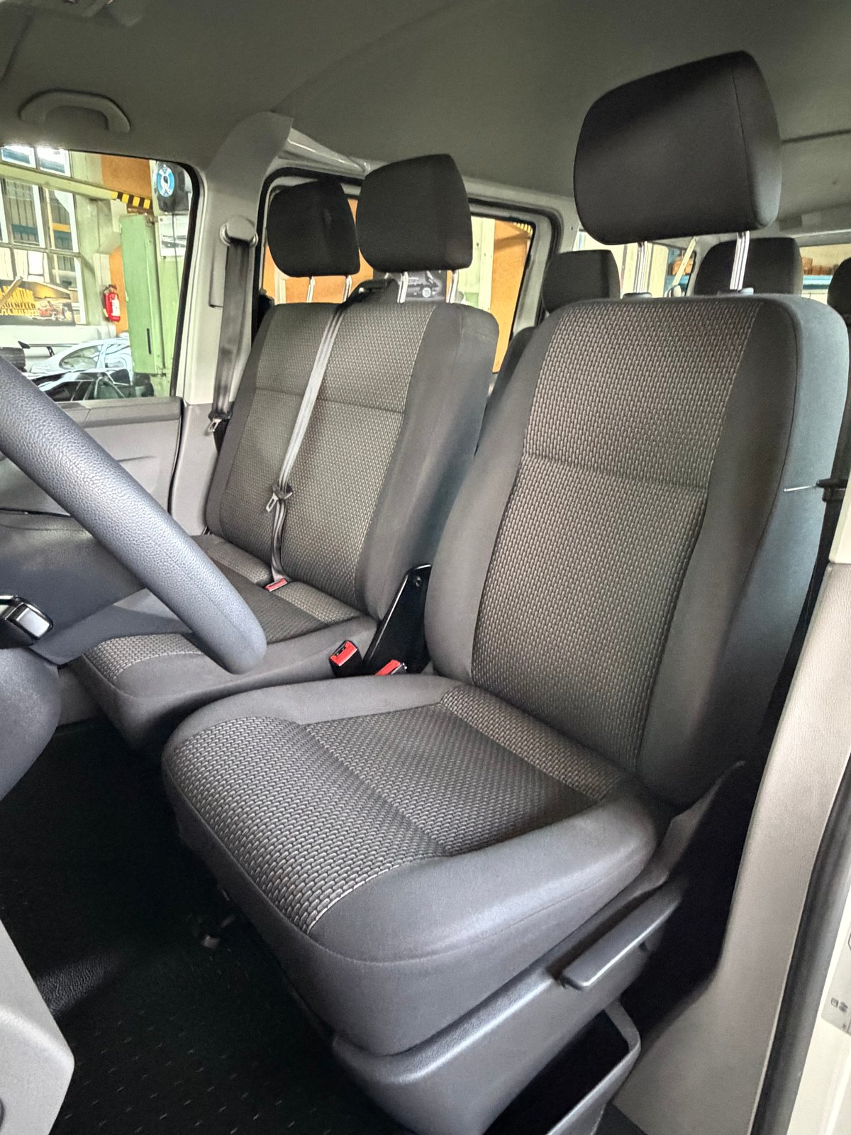 VW T6.1 2.0 TDI DSG Bus 9-Plätzer, Diesel, Occasioni / Usate, Automatico - 6