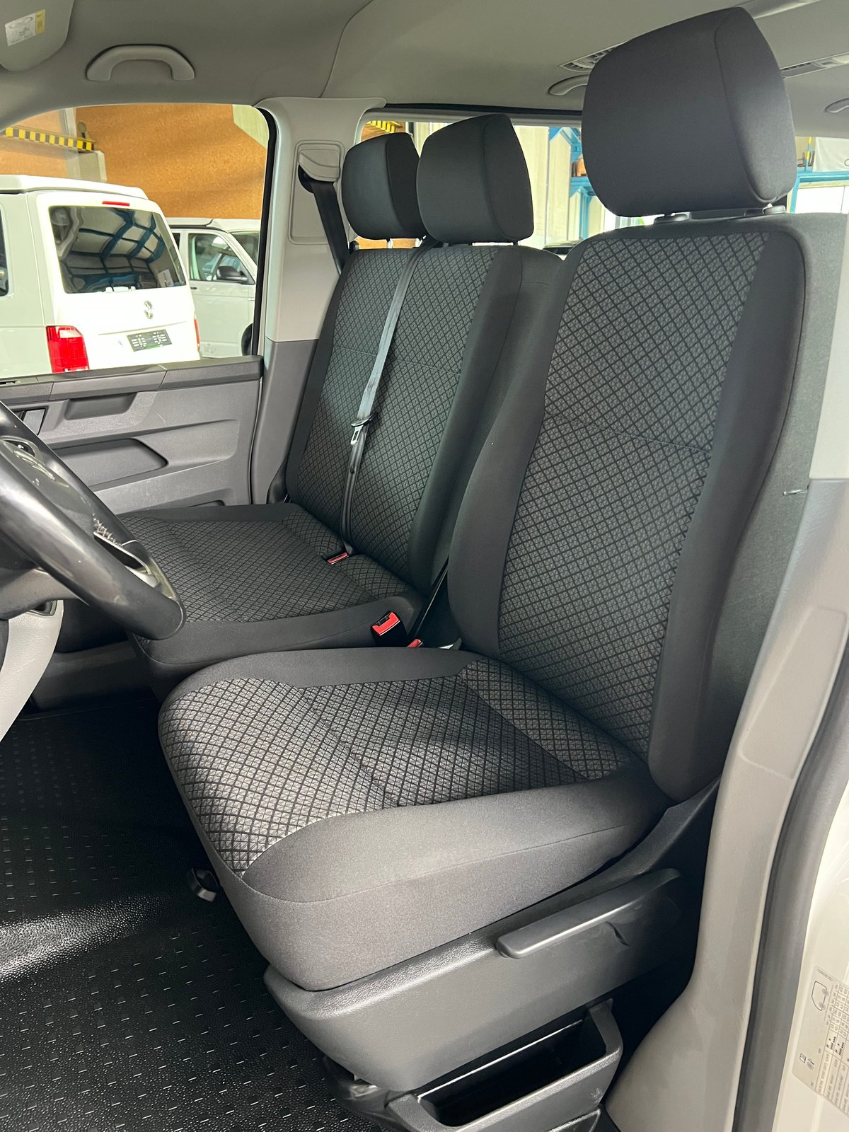 VW T6.1 2.0 TDI 4Motion Bus 9-Plätzer, Diesel, Occasioni / Usate, Manuale - 2