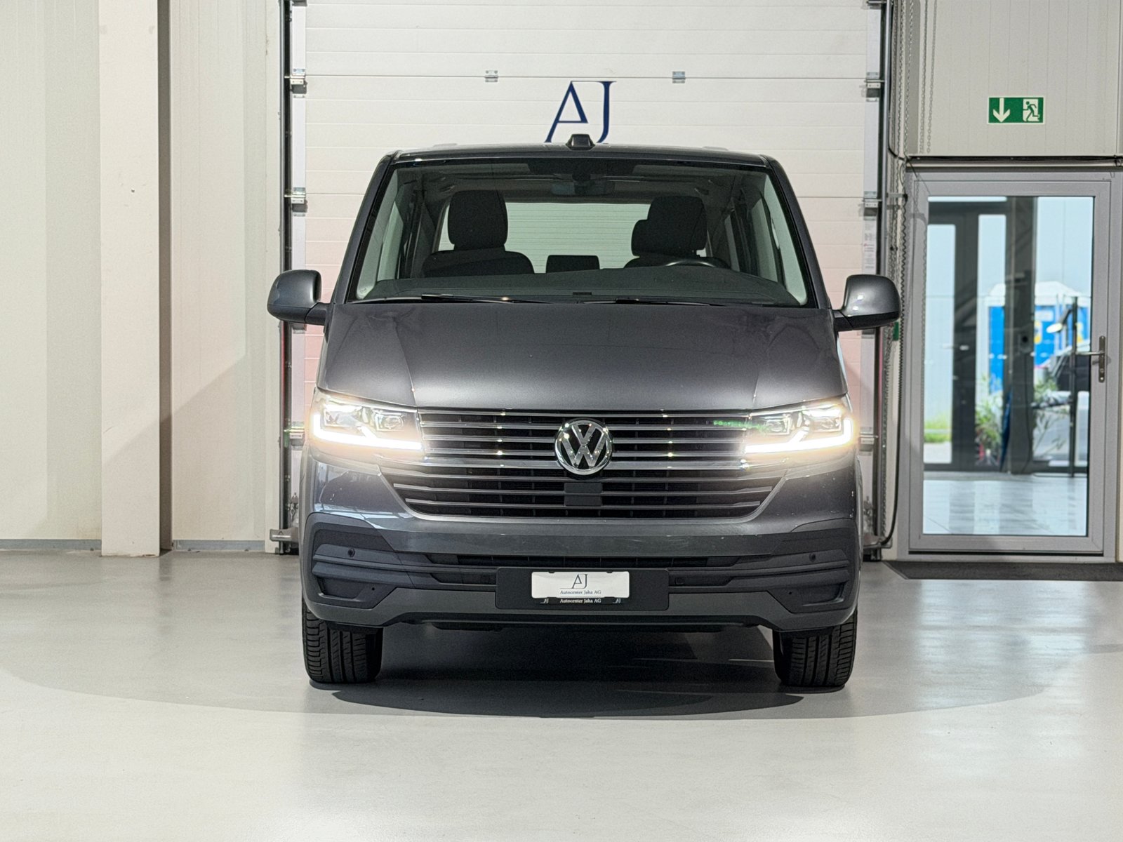 VW T6.1 Multivan 2.0 TDI Family DSG (CH) AHK 2.5T - 7 Platz, Diesel, Occasion / Utilisé, Automatique - 4