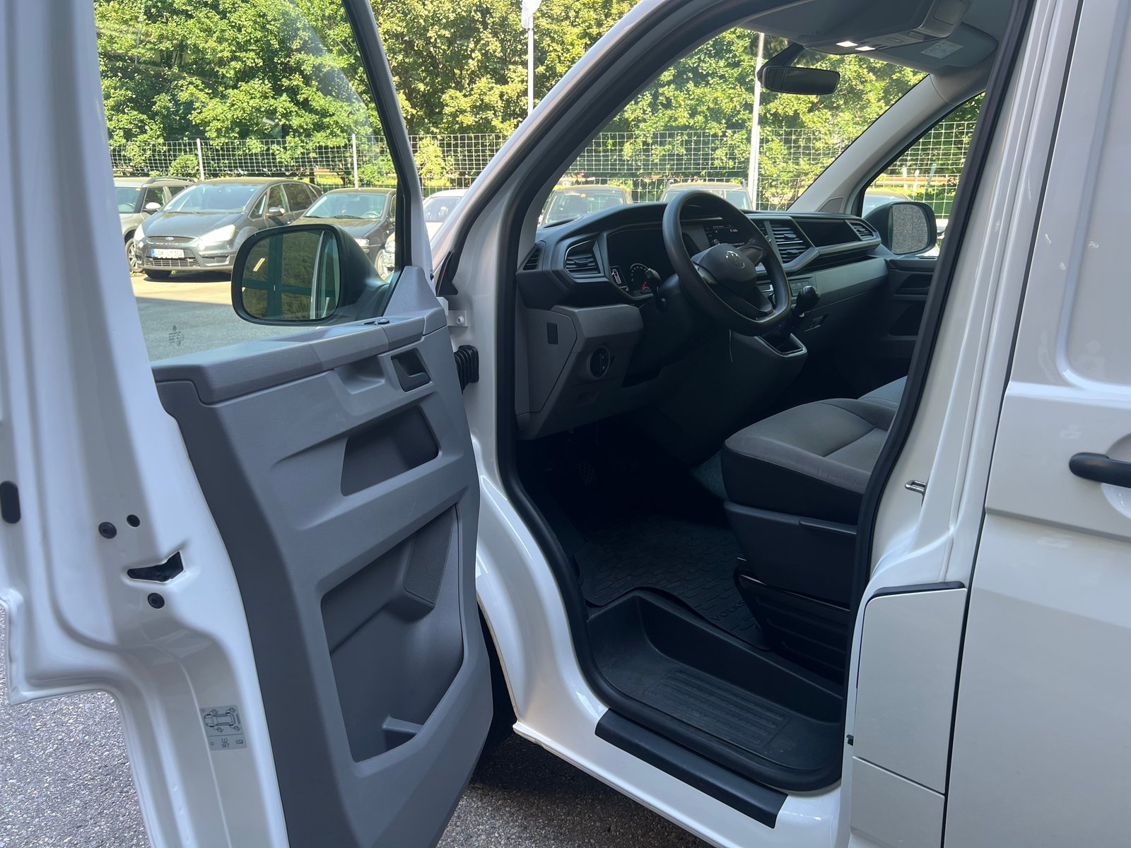 VW T6.1 2.0 TDI, Diesel, Occasion / Gebraucht, Handschaltung - 5