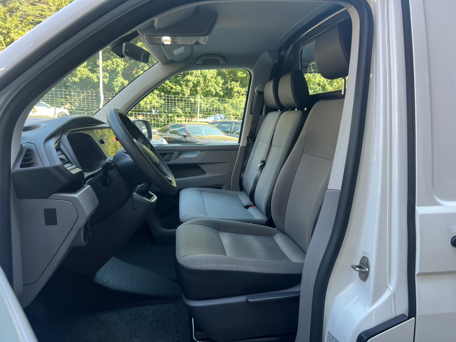 VW T6.1 2.0 TDI, Diesel, Occasion / Gebraucht, Handschaltung - 6