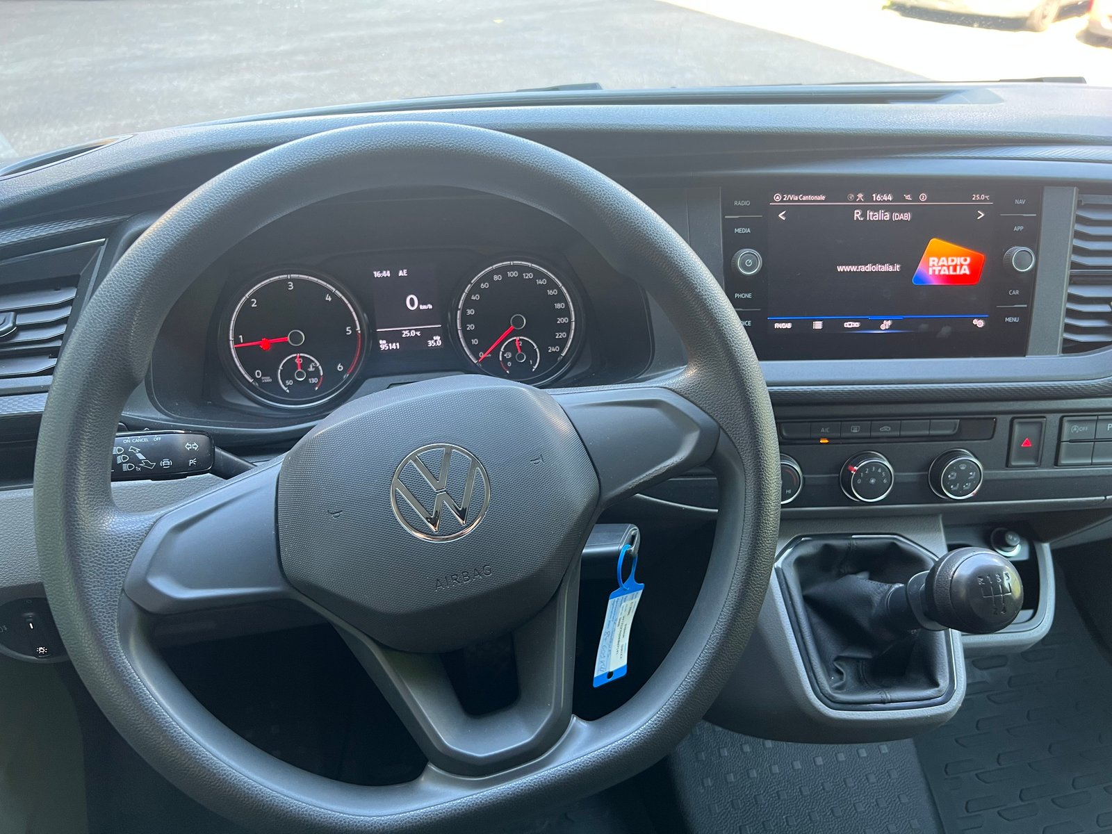 VW T6.1 2.0 TDI, Diesel, Occasion / Gebraucht, Handschaltung - 7