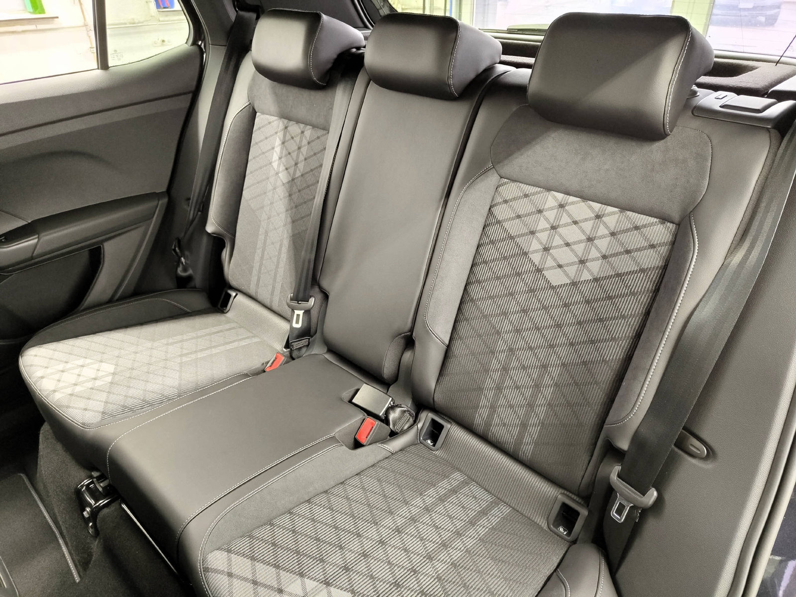 VW T-Cross 1.5 TSI R-Line DSG, Essence, Voiture nouvelle, Automatique - 7