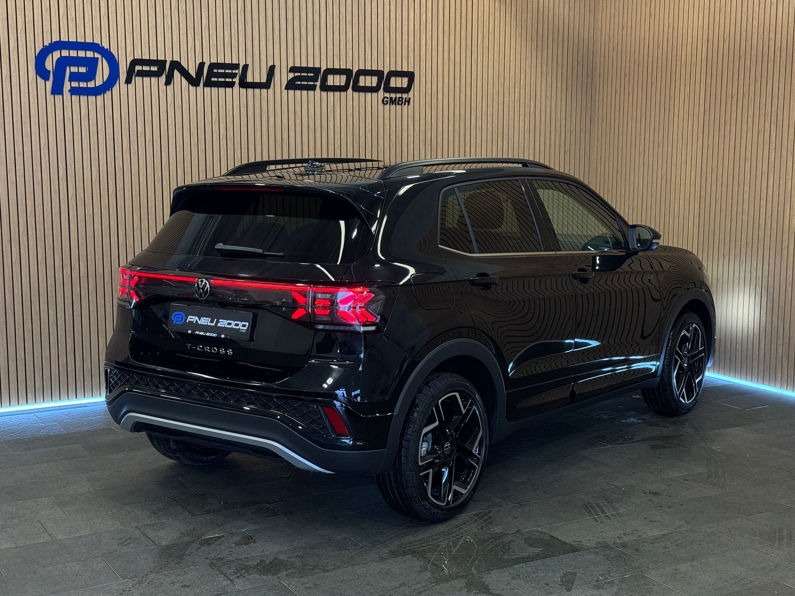 VW T-Cross 1.0 TSI EVO R-Line DSG *Deep Black*, Benzin, Neuwagen, Automatik - 4